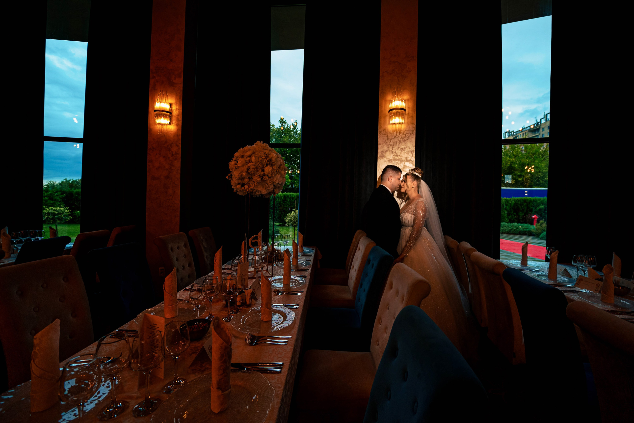 Andreea, Damian si Aris. Acasă