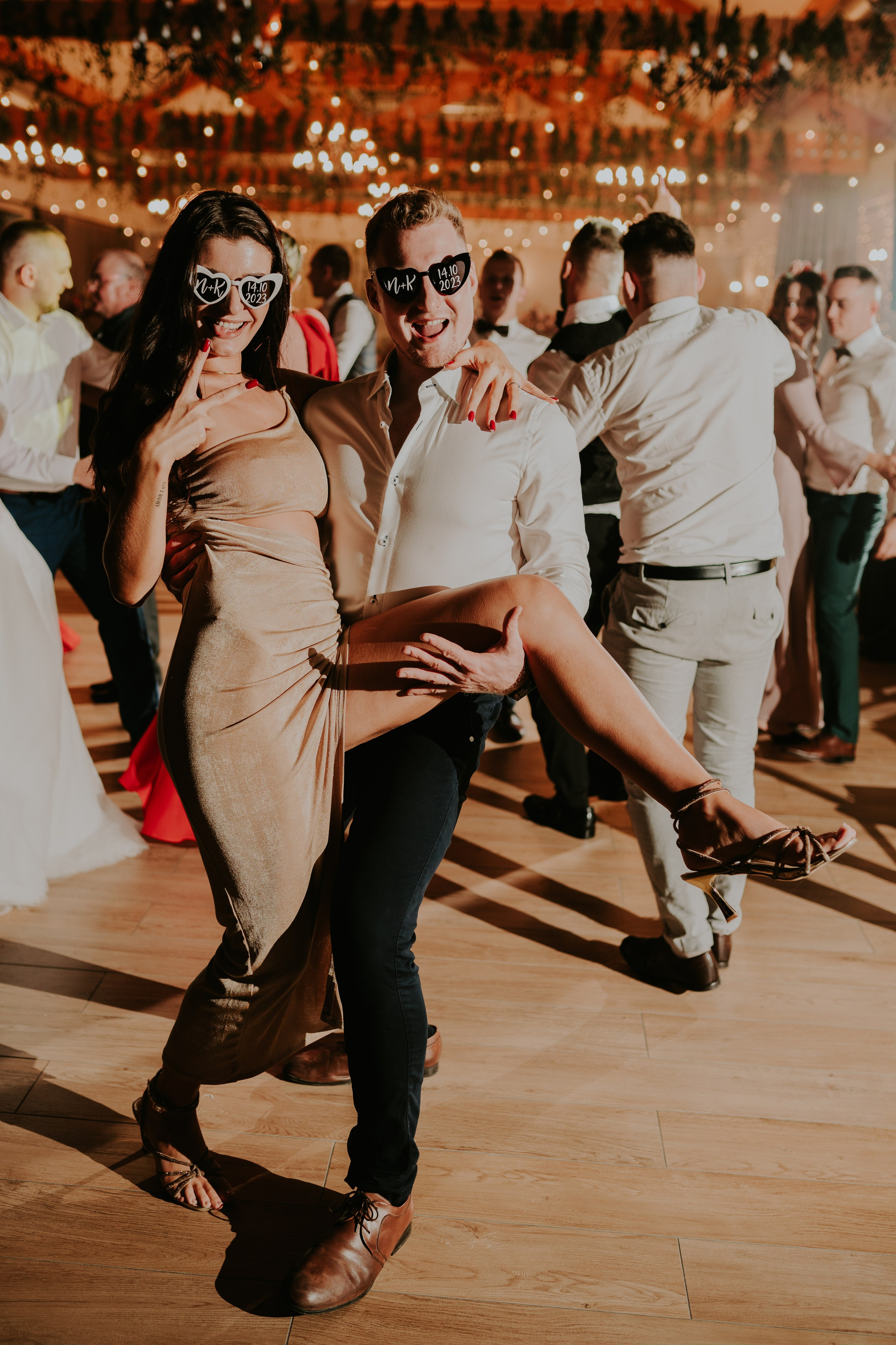 Sala Koralowa w Jaworzu: Opowieść o ślubie Nikoli i Kacpra. Karkowskafoto - fotografia miłości