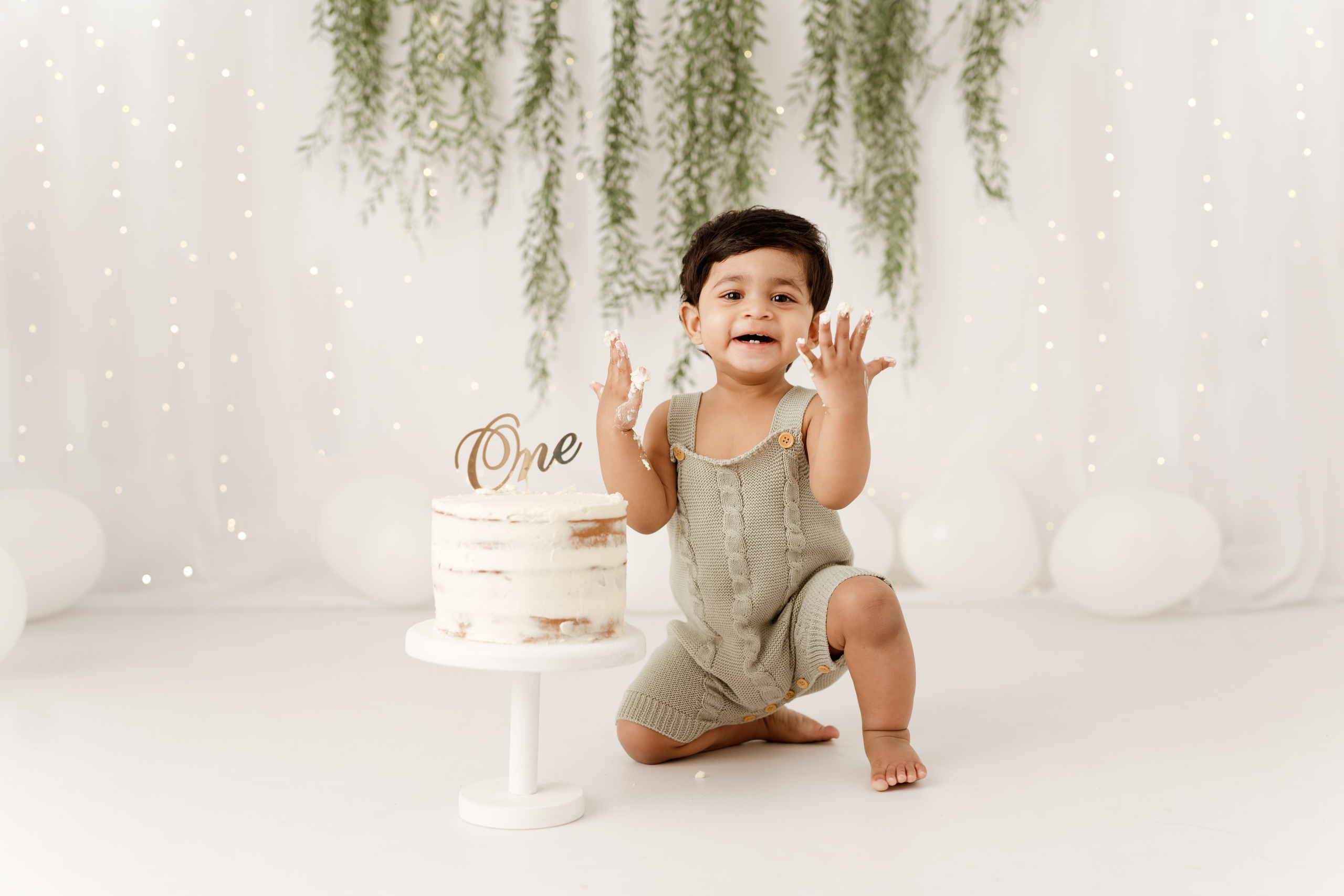 Pierwszy roczek Lithvika. Fotograf Łódź - sesja ciążowa, noworodkowa, dziecięca. Studio w Łodzi