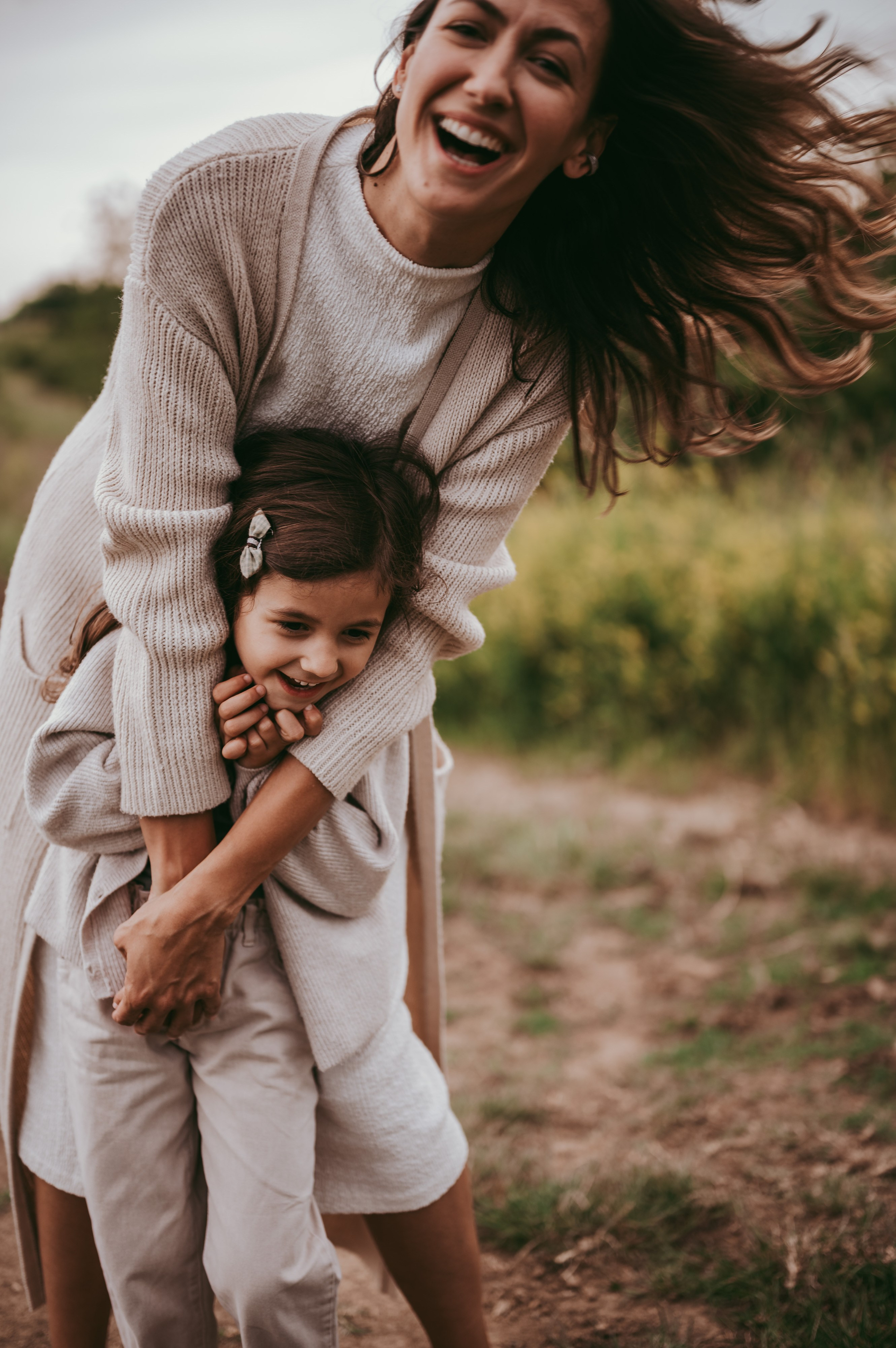 Bojana i Srna / mammy and me photosession. Deciji i porodicni fotograf u Beogradu Oksana Skendzic