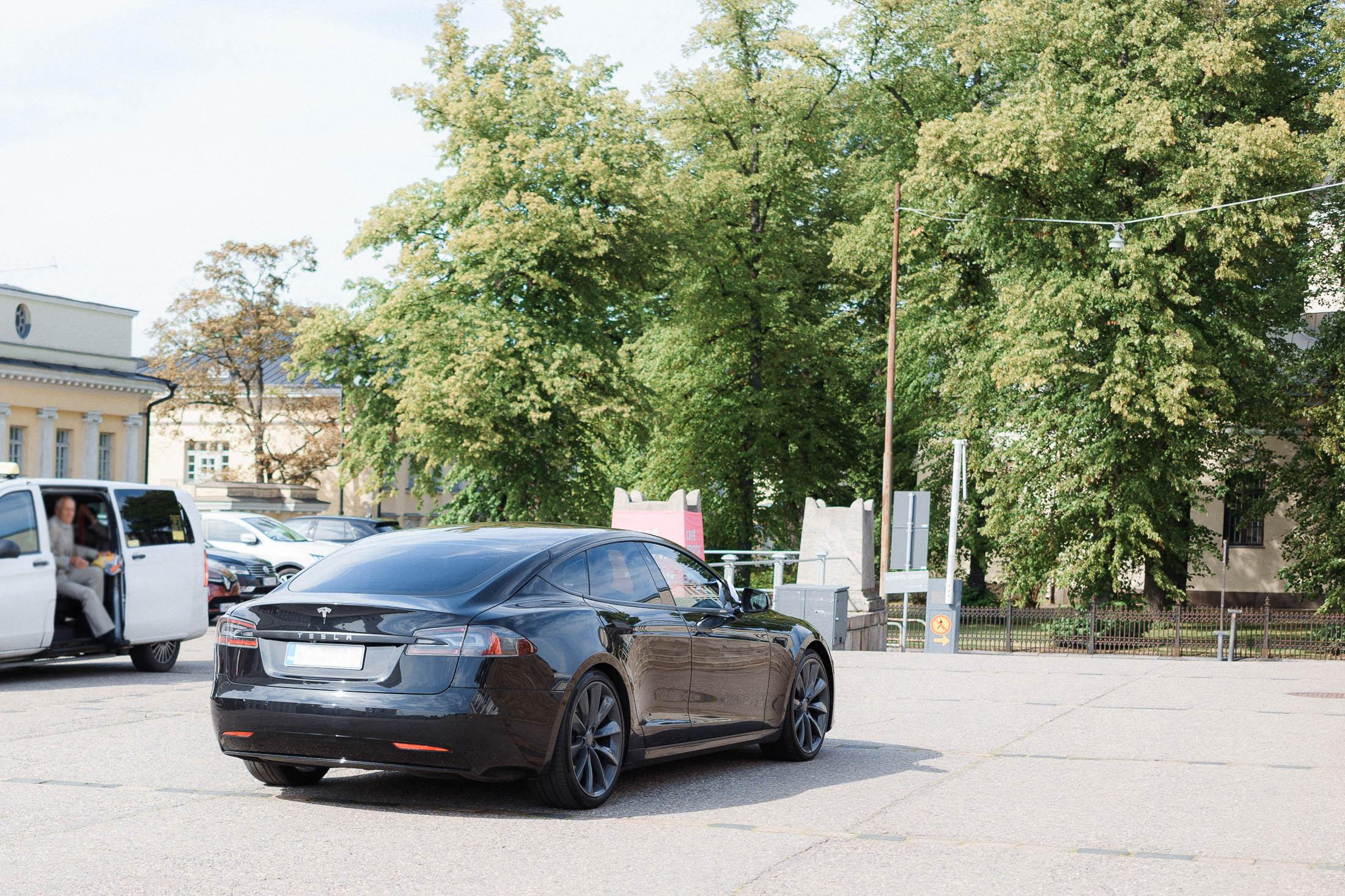 J&S, Hääkuvaaja Helsinki|kesähäät Espoon kartanossa