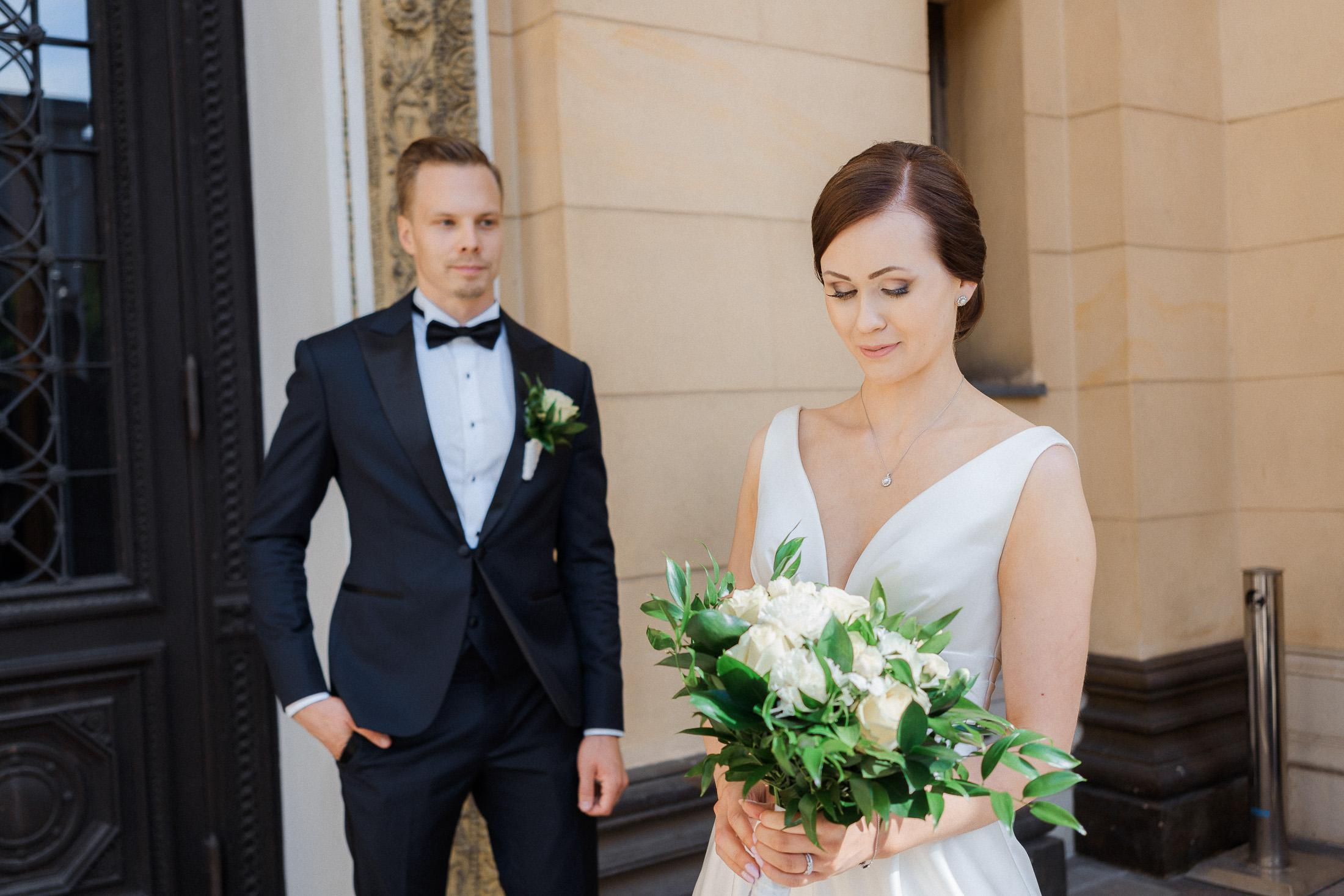 J&S, Hääkuvaaja Helsinki|kesähäät Espoon kartanossa