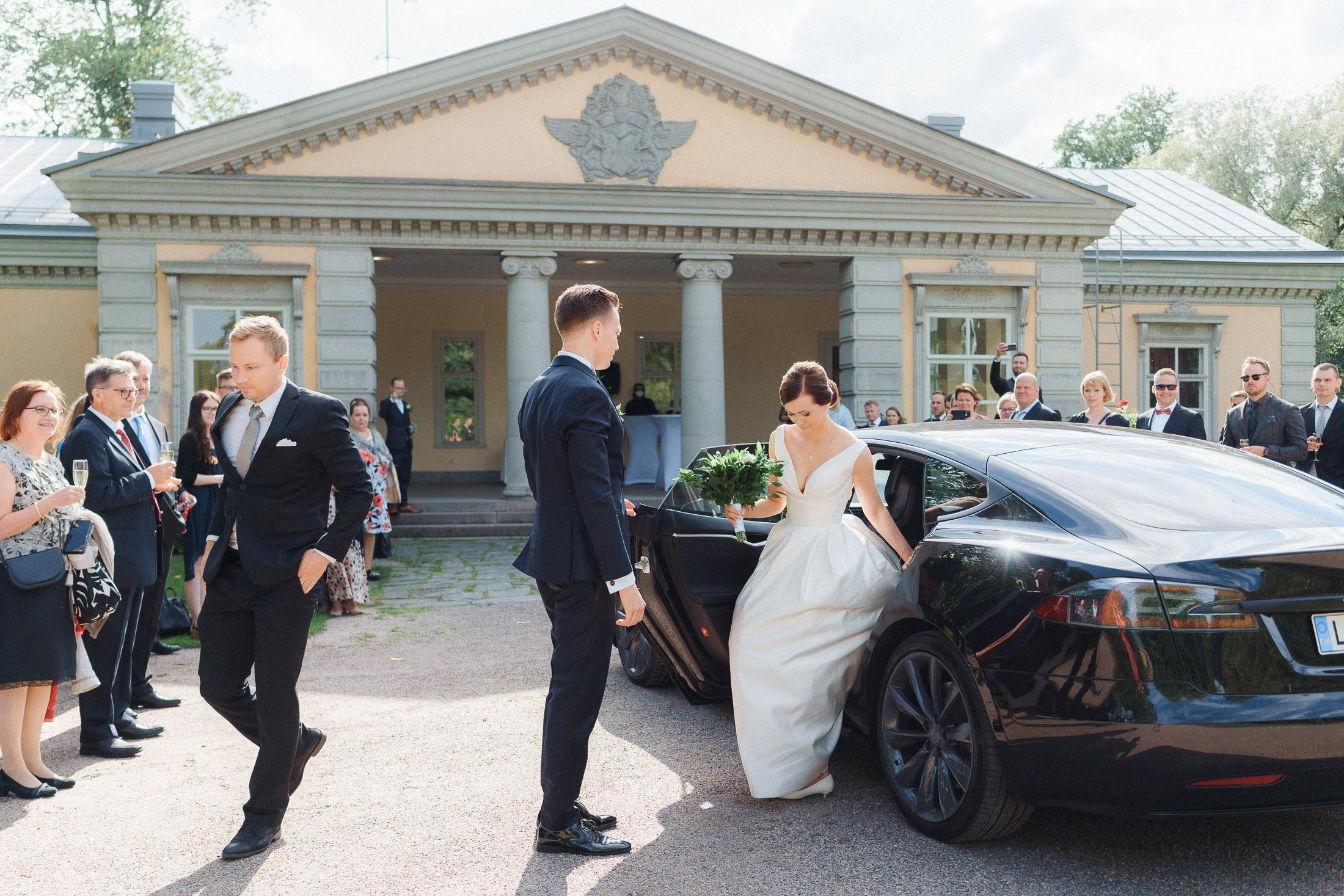 J&S, Hääkuvaaja Helsinki|kesähäät Espoon kartanossa