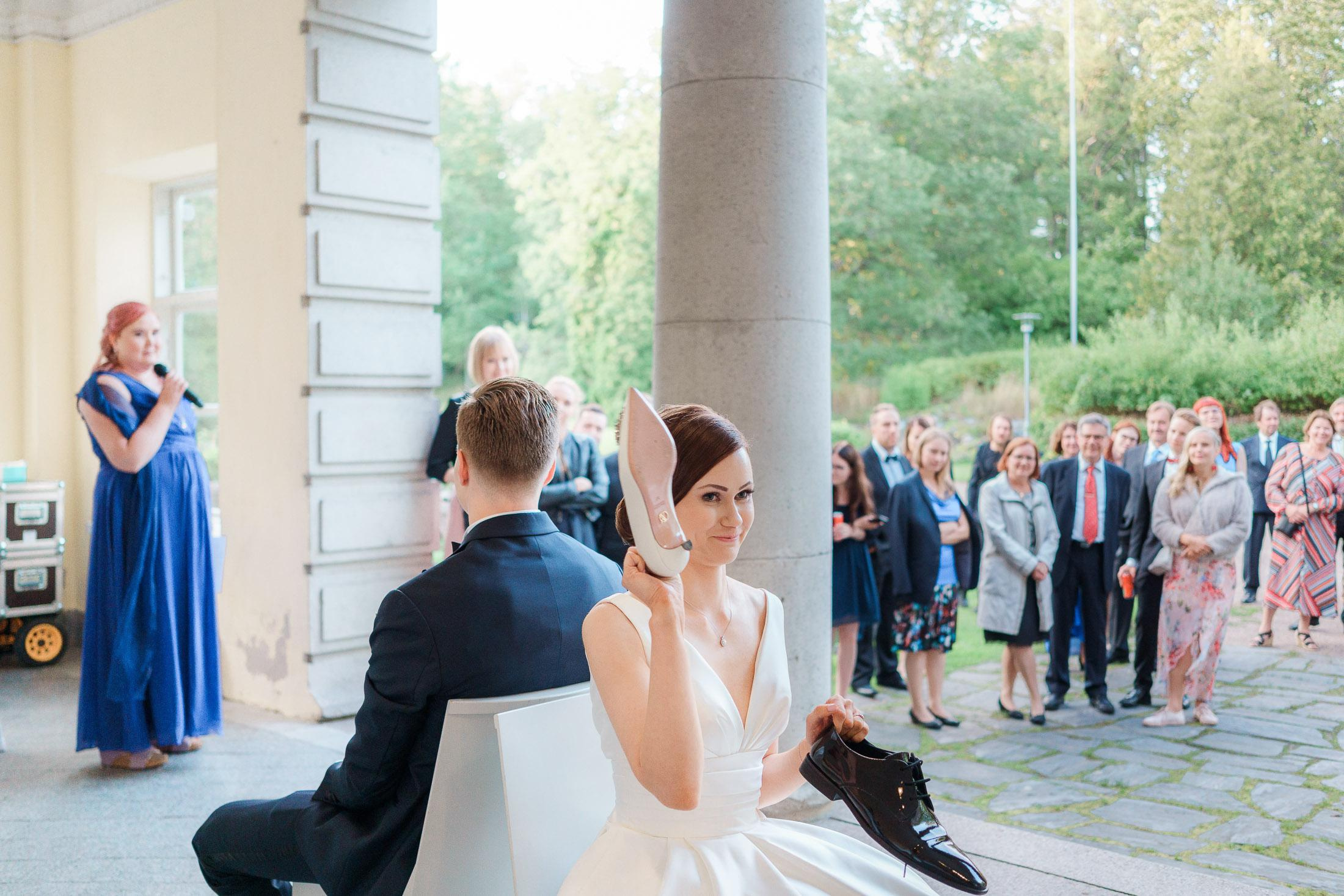 J&S, Hääkuvaaja Helsinki|kesähäät Espoon kartanossa