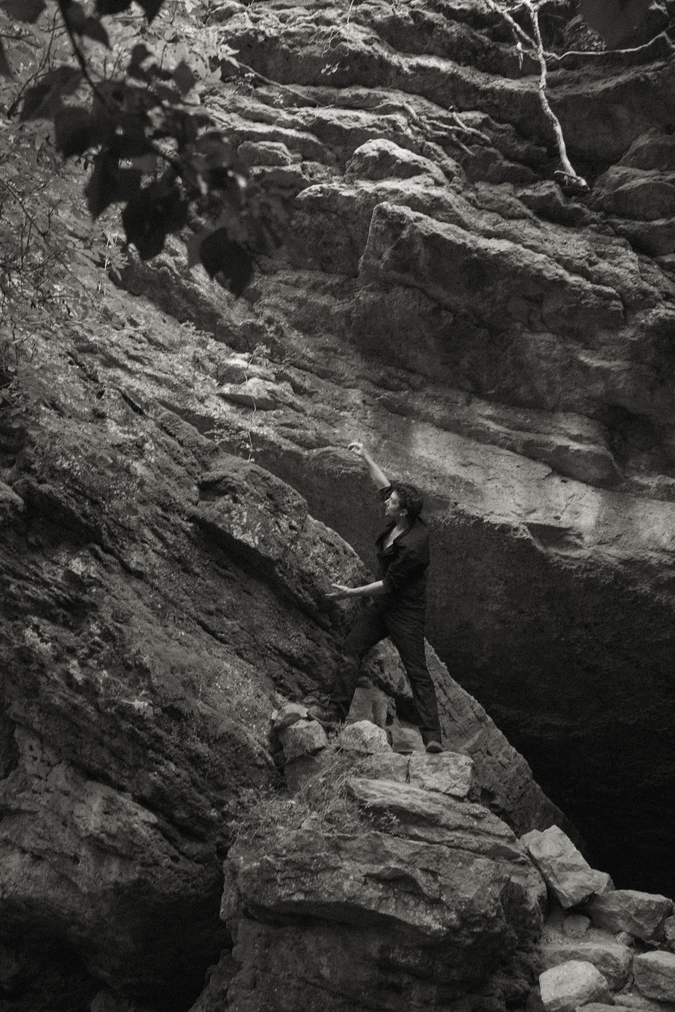 Portrait du portfolio d’un acteur Avignon Provence France. Histoires d’amour, séances photos de famille et de mariage en France