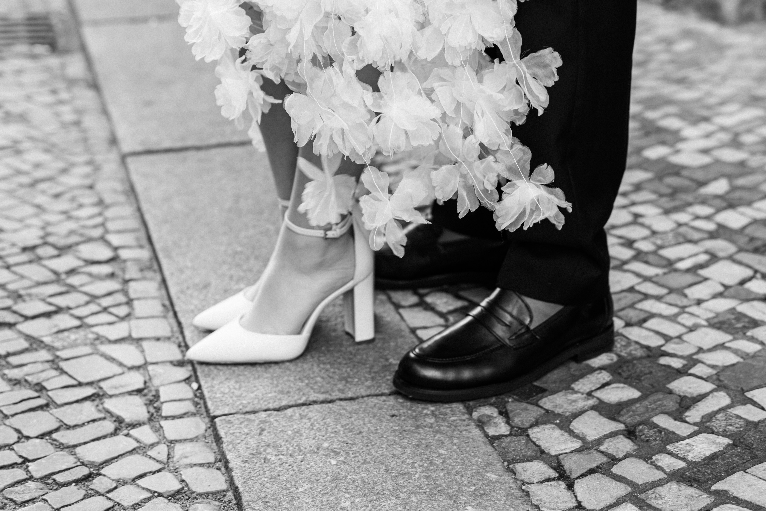 Zeitlose Eleganz: Ihre Hochzeit in Schwarz-Weiß. Hochzeitfotograf in Bielefeld