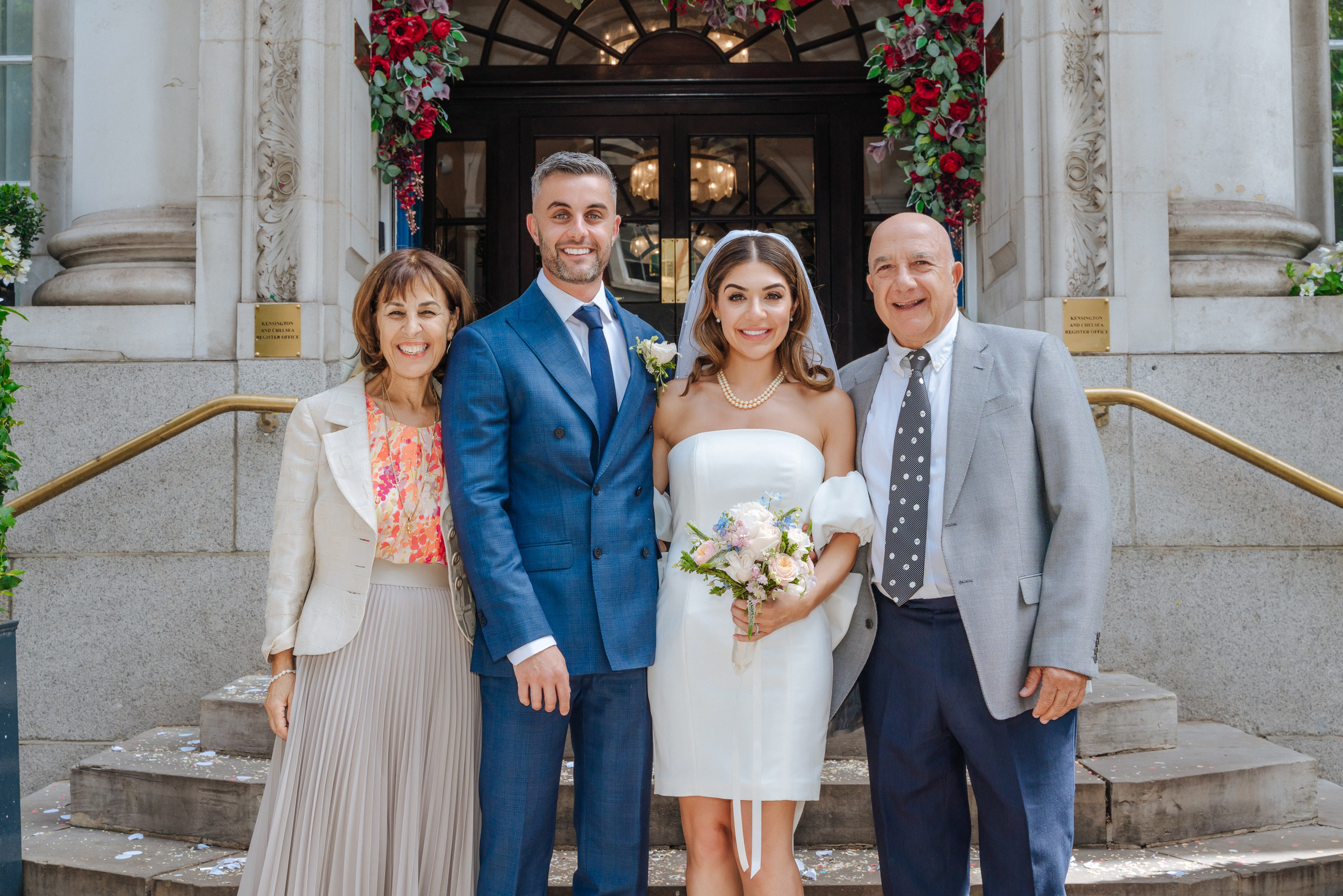 Civil ceremony at Chelsea Old Town Hall,  Wedding in Chelsea, Wedding in London,  wedding photographer in Chelsea, wedding photographer in London