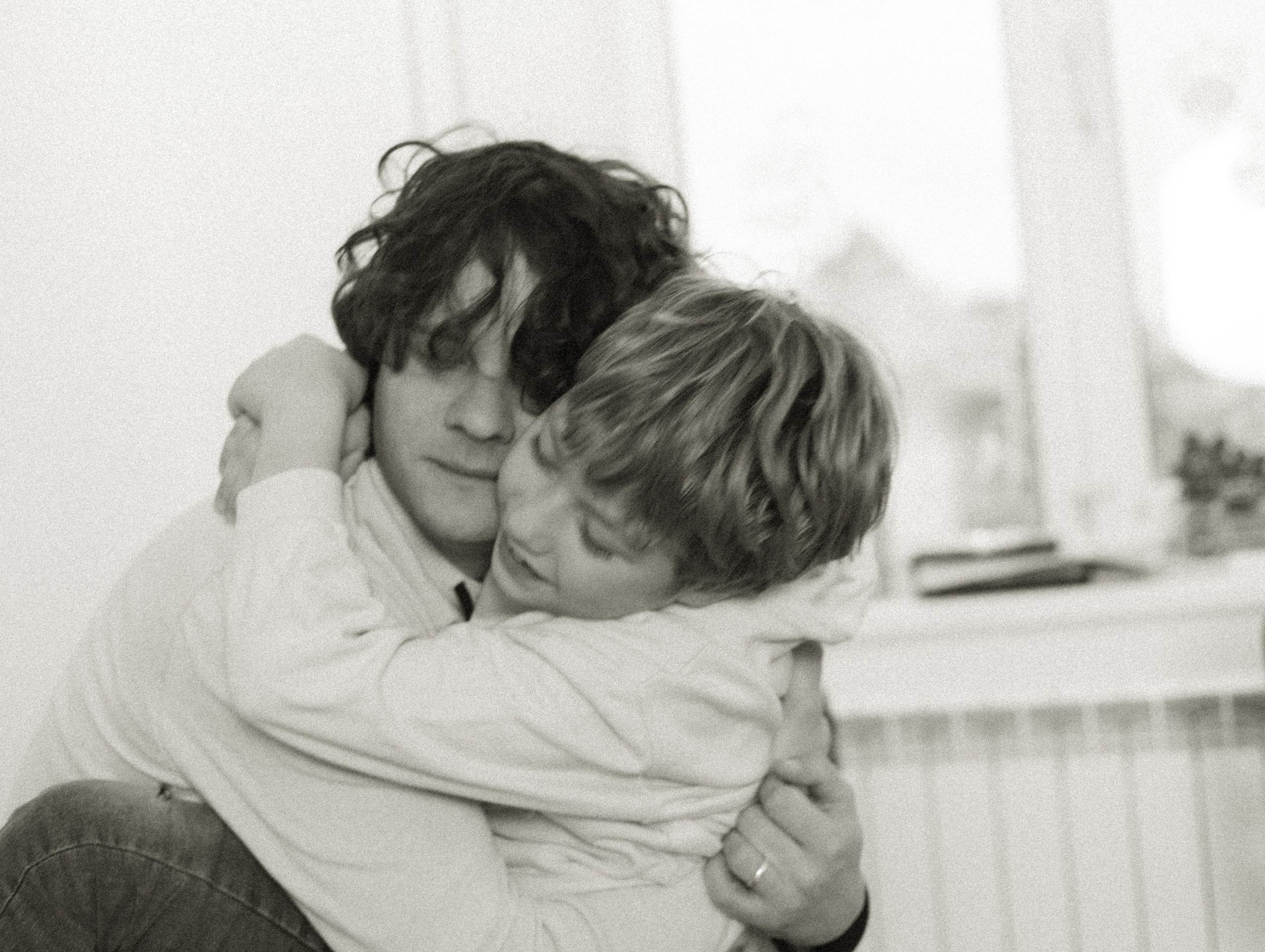 Séance photo de famille pour Noël. Histoires d’amour, séances photos de famille et de mariage en France