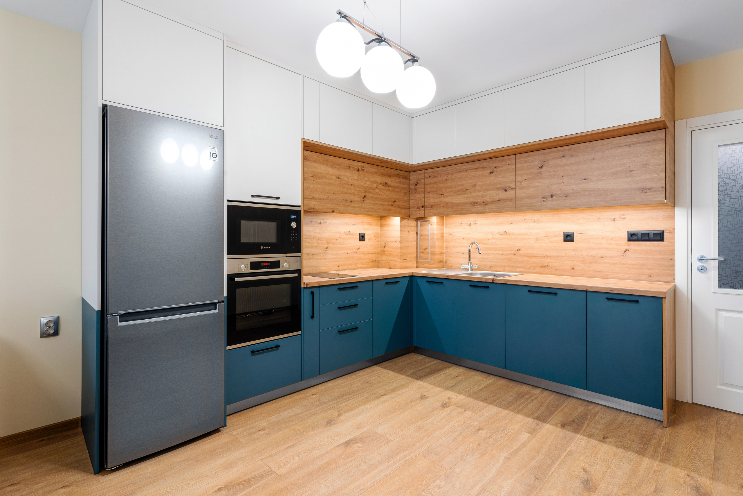 Мебели Русев-цялостно обзавеждане за апартамент. Професионален фотограф в Пловдив и областта