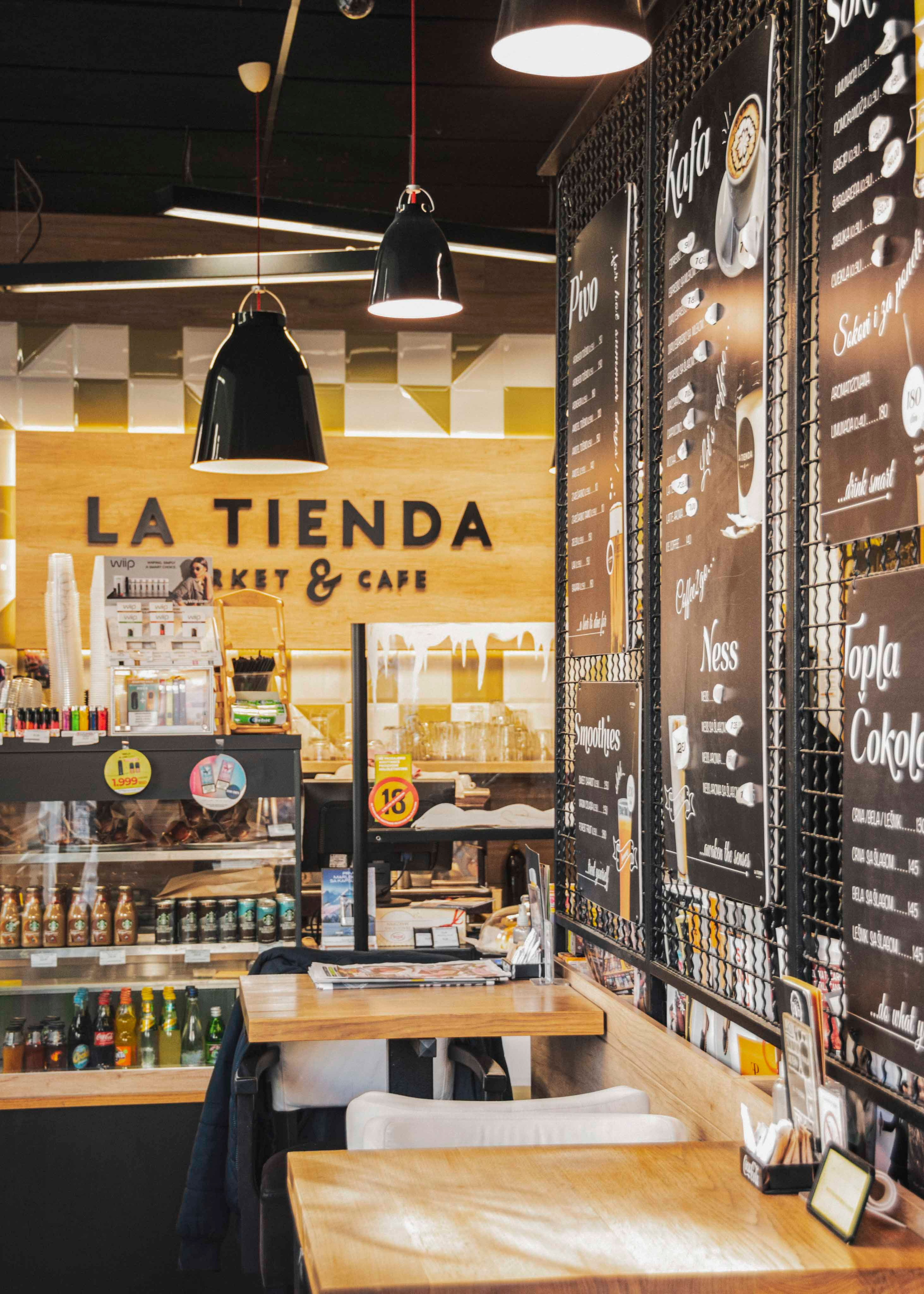 La tienda. Zhukov studio