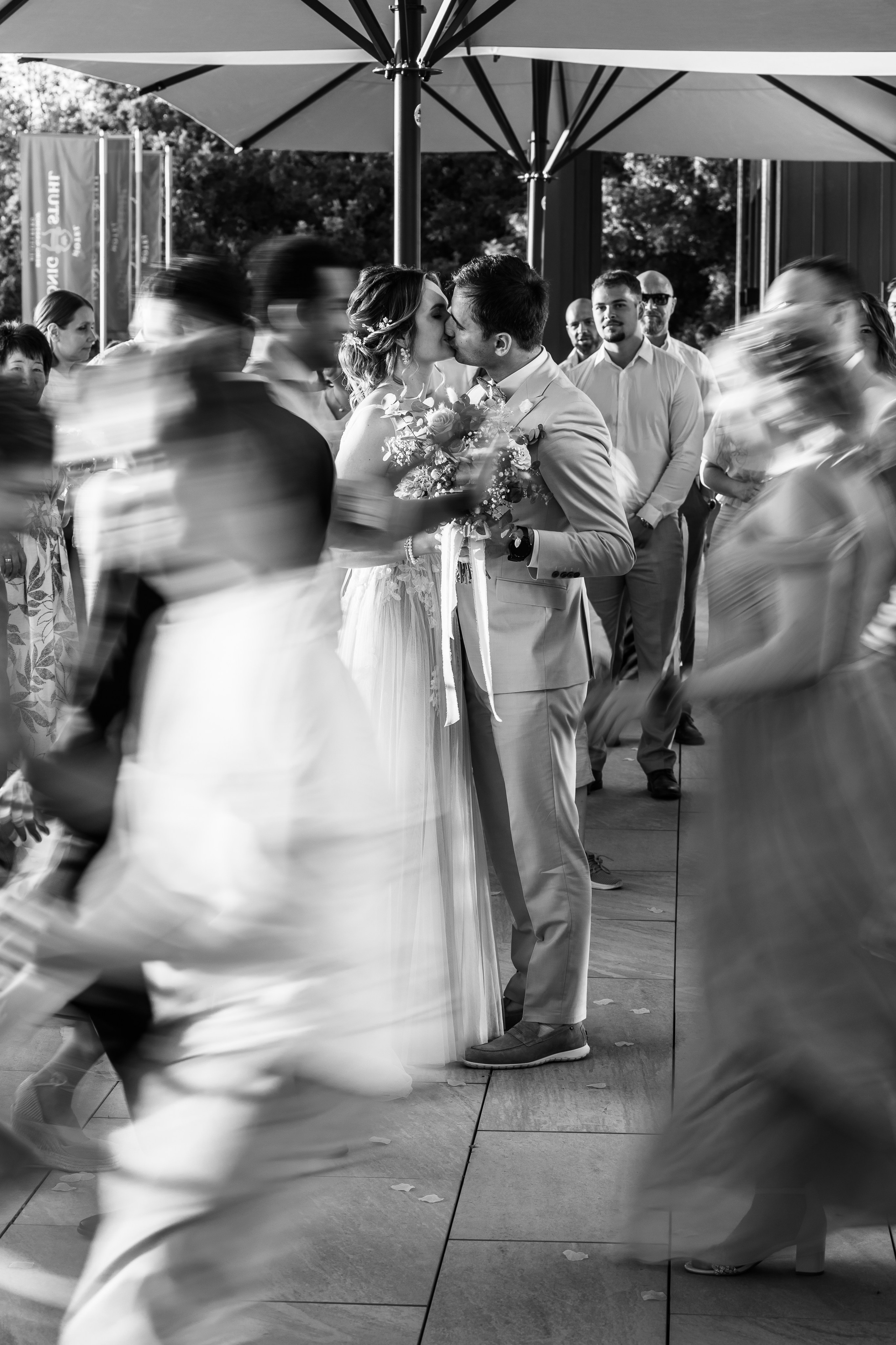 Hochzeitsfotograf Deutschland – Emotionale Fotos. Fotograf Sergej Nevelskij in Dortmund — Emotionale Hochzeitsfilme, Immobilienaufnahmen & individuelle Fotobücher