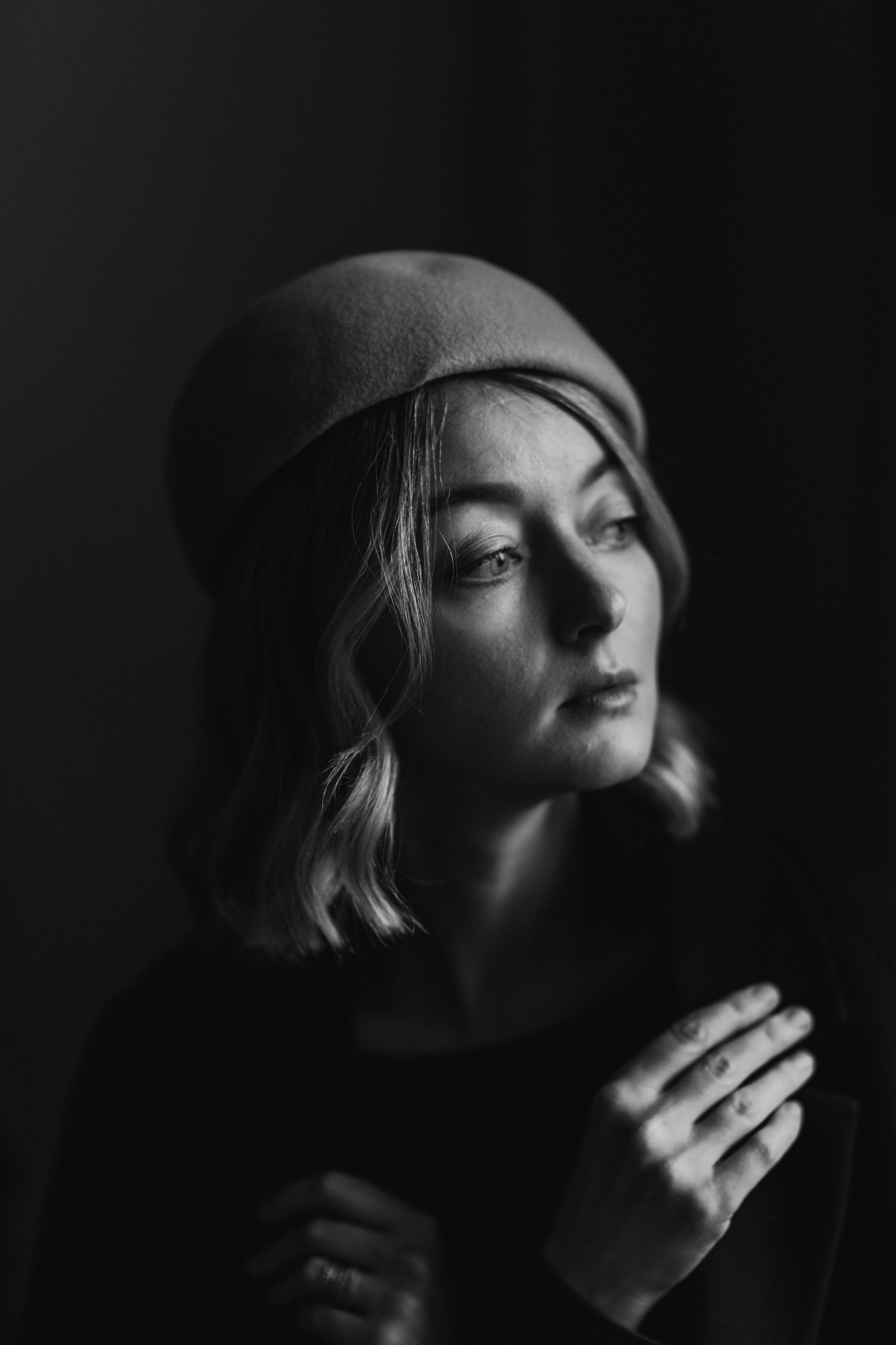 Woman phoshoot. Wedding and portrait photographer in Helsinki Vickan O