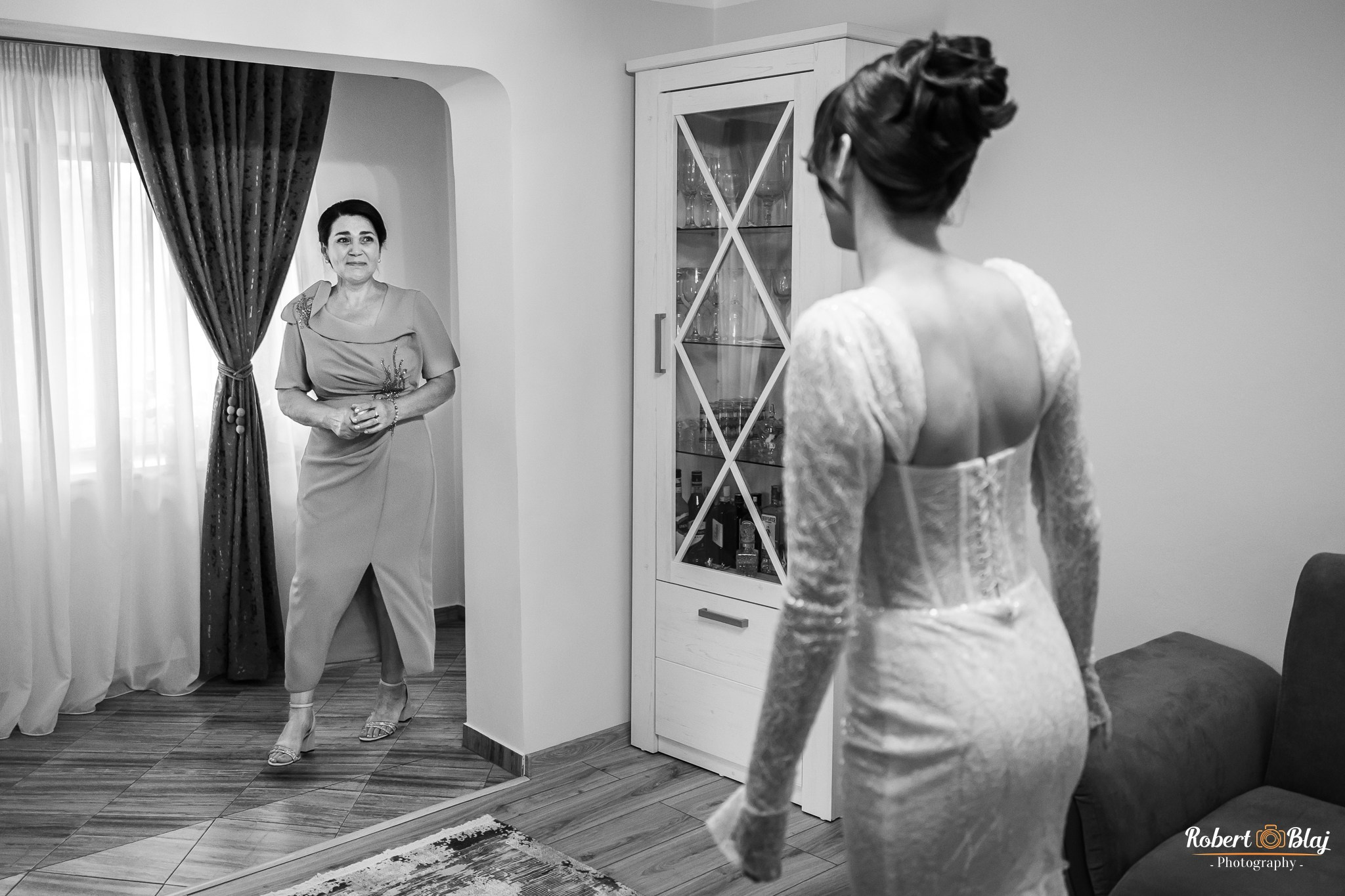 Alexandra & Vasy. Robert Blaj - Fotograf Nuntă Iași