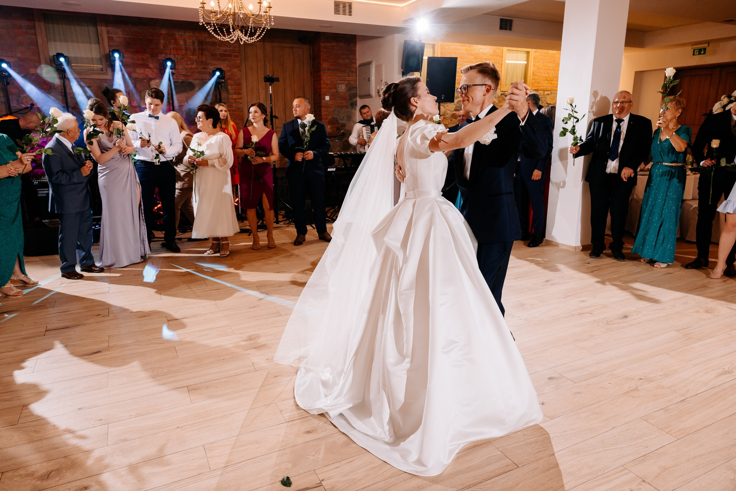 Wiki ♡ Przemek. Fotograf Ślubny Warszawa - Sesje Biznesowe Rodzinne Eventy