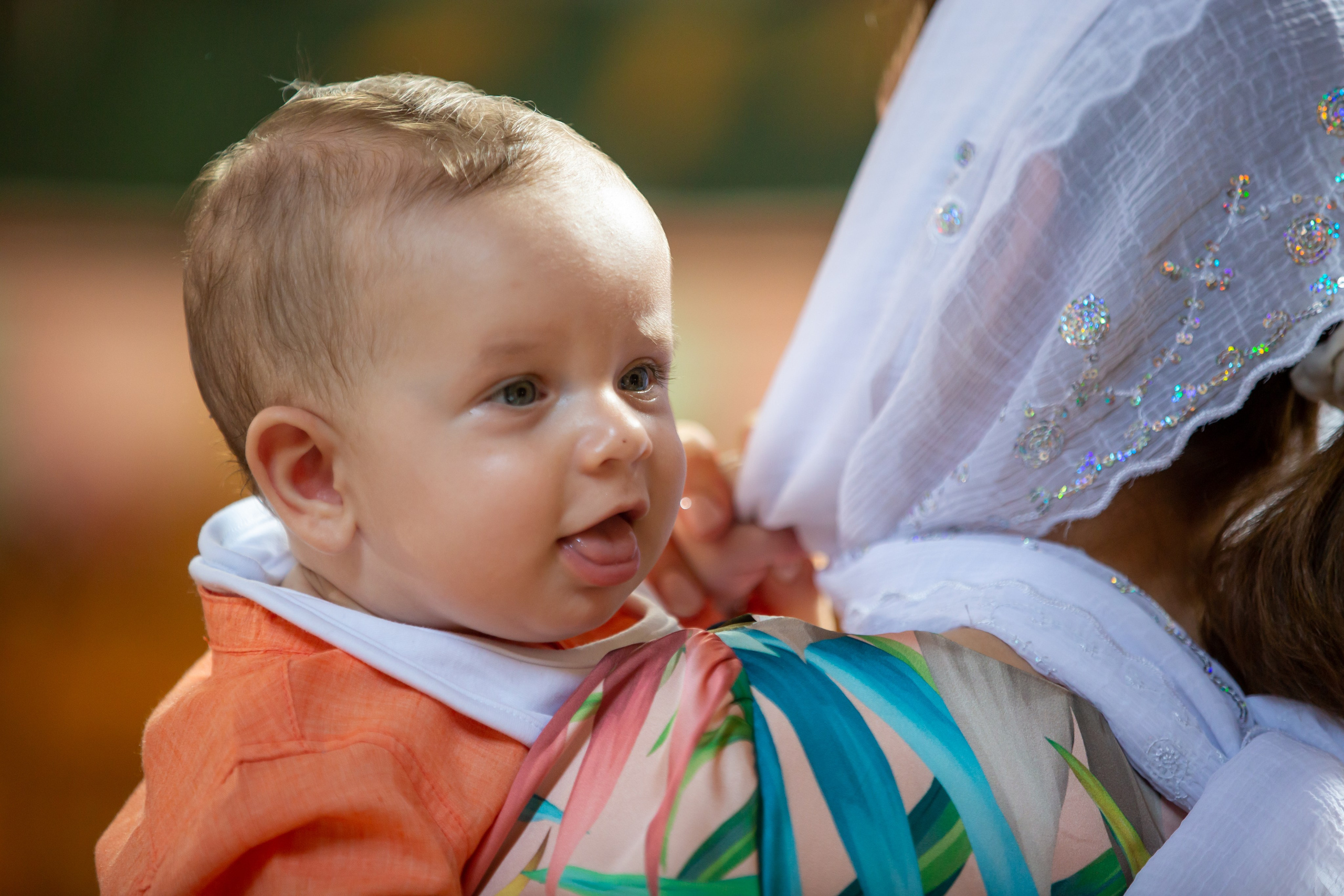 “Bebeluș botezat în biserică, ținut în brațe de nași”	•	“Detaliu cu lumânarea de botez decorată cu flori albe”	•	“Părinți emoționați alături de copilul lor la ceremonia de botez”	•	“Masa festivă de botez cu decor tematic și tort personalizat”	•	“Momentul în care preotul toarnă apă sfințită pe fruntea bebelușului”	“Bebeluș în rochie albă de botez, zâmbind în brațele mamei”	•	“Detaliu cu cruciulița de botez așezată pe o pernă de satin”	•	“Părinți și nași aprinzând lumânările în timpul ceremoniei de botez”	•	“Tort de botez decorat cu figurine tematice și numele copilului”	•	“Copil botezat dormind liniștit în pătuțul decorat festiv”	•	“Momentul în care preotul binecuvântează copilul în fața altarului”	•	“Invitați adunându-se în jurul mesei festive la petrecerea de botez”	•	“Bebeluș ținând în mână o jucărie personalizată primită la botez”	•	“Familie fericită pozând împreună după ceremonia de botez”	•	“Decor tematic cu baloane și flori la locația petrecerii de botez” fotograf Botoșani fotograf evenimente fotograf botez Alin Chirila fotograf alinofotostudio,- Preotul ținându-l pe micuțul Mathias Gabriel la botez, în biserica Înălțarea Domnului, Copălău  - Detalii de la botezul lui Mathias – lumânare, trusou și icoană  - Familia lui Mathias Gabriel alături de micuț, în ziua botezului  - Portret emoționant cu mama și bebelușul în brațe, în biserică,fotograf profesionist evenimente Botoșani, Iași, Suceava, Fălticeni, Bacău, Pașcani, Roman - AlinoFotoStudio by Alin Chirilă - servicii foto nuntă, botez, cununie, ședințe foto creative, albume personalizate, fotografii emoționante și calitative pentru cele mai importante momente din viață,fotograf nuntă Botoșani Alin Chirilă,  ședință foto botez Iași - AlinoFotoStudio,  servicii fotograf profesionist evenimente Suceava,  fotograf cununie civilă Fălticeni - Alin Chirilă,  album foto nuntă personalizat Bacău.“Bebeluș botezat în biserică, ținut în brațe de nași”	•	“Detaliu cu lumânarea de botez decorată cu flori albe”	•	“Părinți emoționați alături de copilul lor la ceremonia de botez”	•	“Masa festivă de botez cu decor tematic și tort personalizat”	•	“Momentul în care preotul toarnă apă sfințită pe fruntea bebelușului”	“Bebeluș în rochie albă de botez, zâmbind în brațele mamei”	•	“Detaliu cu cruciulița de botez așezată pe o pernă de satin”	•	“Părinți și nași aprinzând lumânările în timpul ceremoniei de botez”	•	“Tort de botez decorat cu figurine tematice și numele copilului”	•	“Copil botezat dormind liniștit în pătuțul decorat festiv”	•	“Momentul în care preotul binecuvântează copilul în fața altarului”	•	“Invitați adunându-se în jurul mesei festive la petrecerea de botez”	•	“Bebeluș ținând în mână o jucărie personalizată primită la botez”	•	“Familie fericită pozând împreună după ceremonia de botez”	•	“Decor tematic cu baloane și flori la locația petrecerii de botez” fotograf Botoșani fotograf evenimente fotograf botez Alin Chirila fotograf alinofotostudio.fotograf botez Amelis Maria, fotografie botez Botoșani, fotograf Alin Chirilă, amintiri botez, fotografii botez, botez Amelis Maria, fotograf copii, fotografie botez în Botoșani,