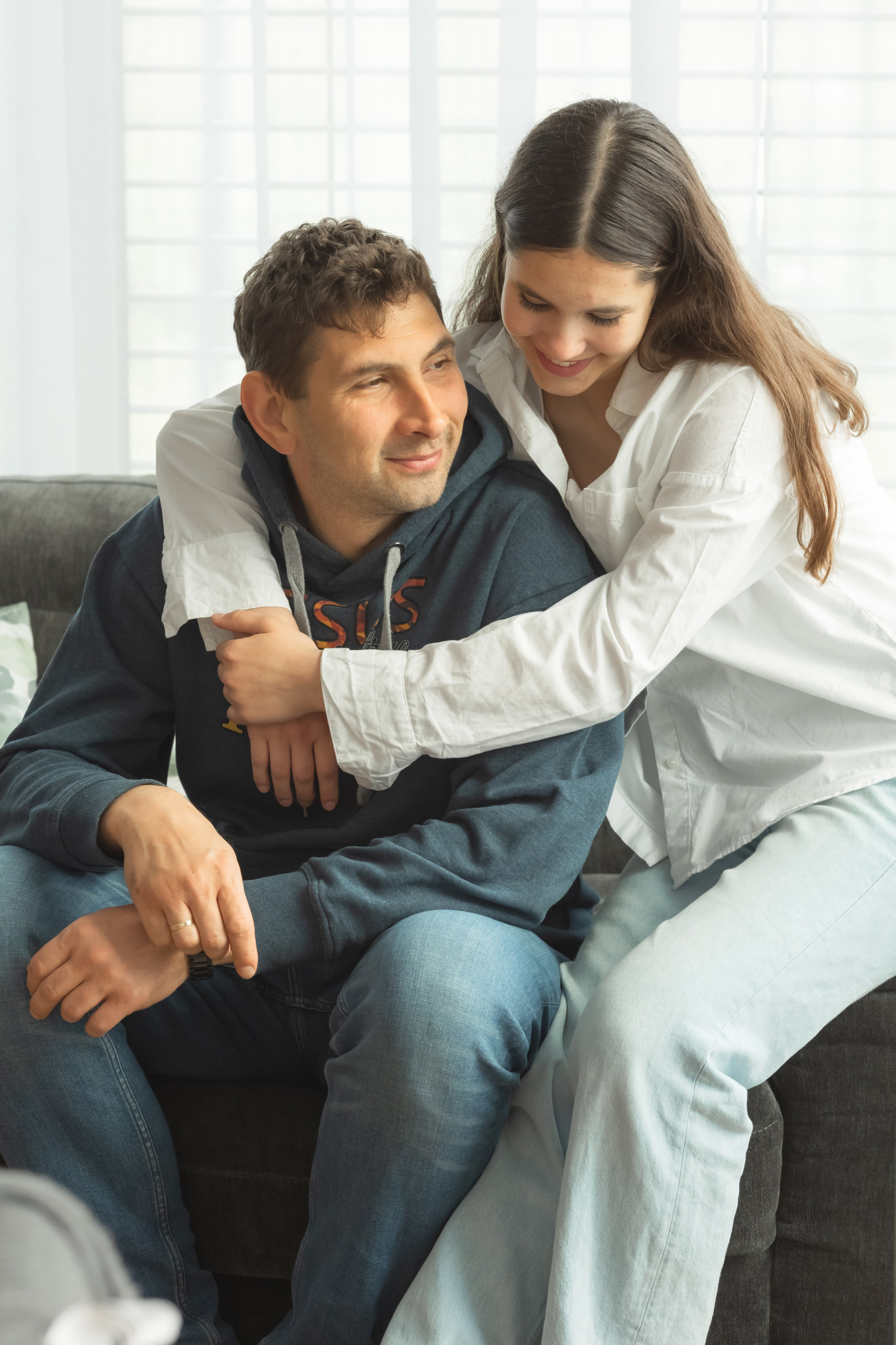 Familienfotografie Lindenberg, Familienfotograf Allgäu, Familien Fotoshooting Bayern, Kinder und Eltern Fotoshooting Lindenberg, Familienportraits Allgäu, Professionelle Familienfotografie Bayern, Familienfotos draußen Lindenberg, Familienbilder drinnen Allgäu, Outdoor Familienfotos Bayern, Familienshooting Lindenberg