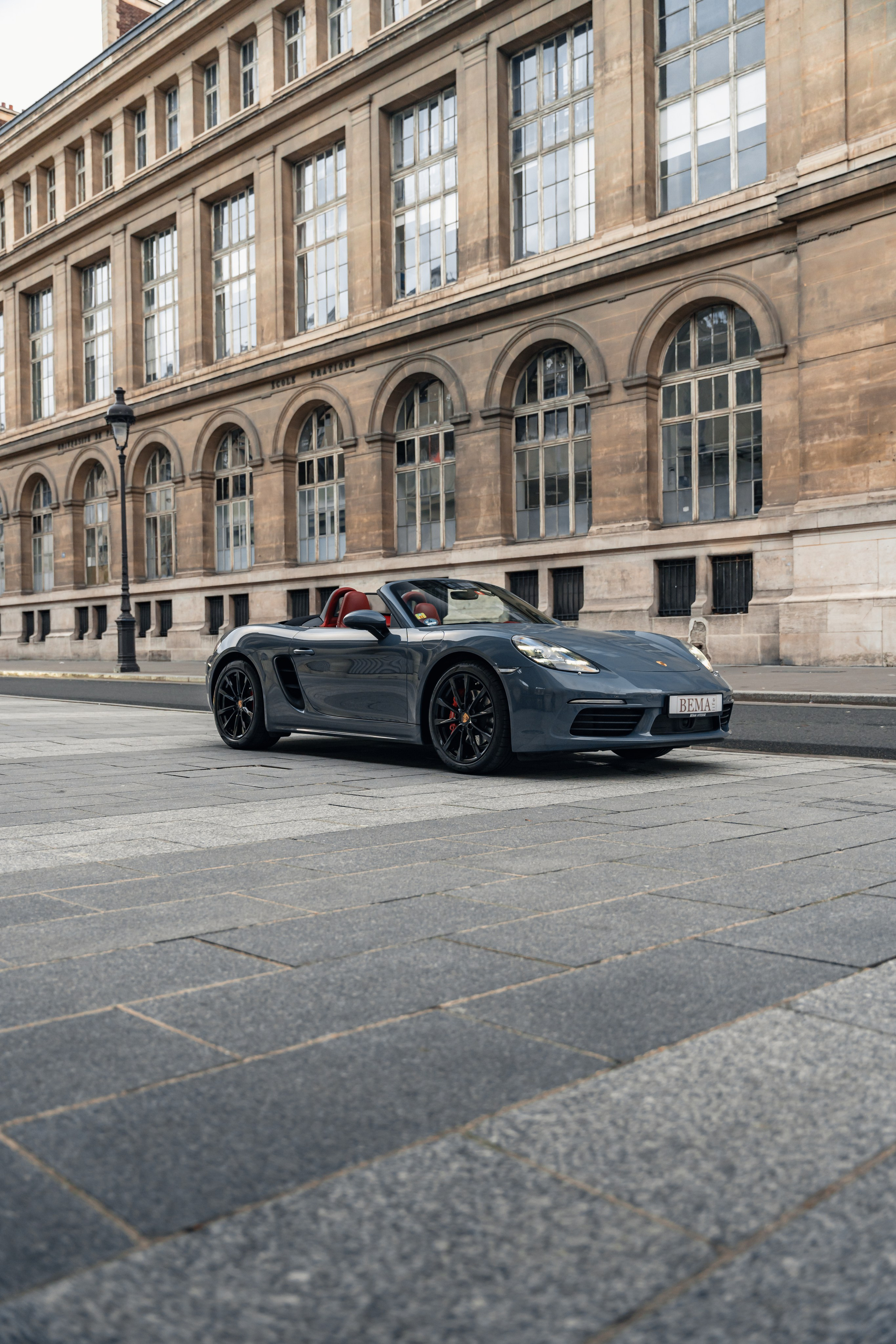 Porsche 718 Boxster. Photographer in Paris — Vitalii Motruk