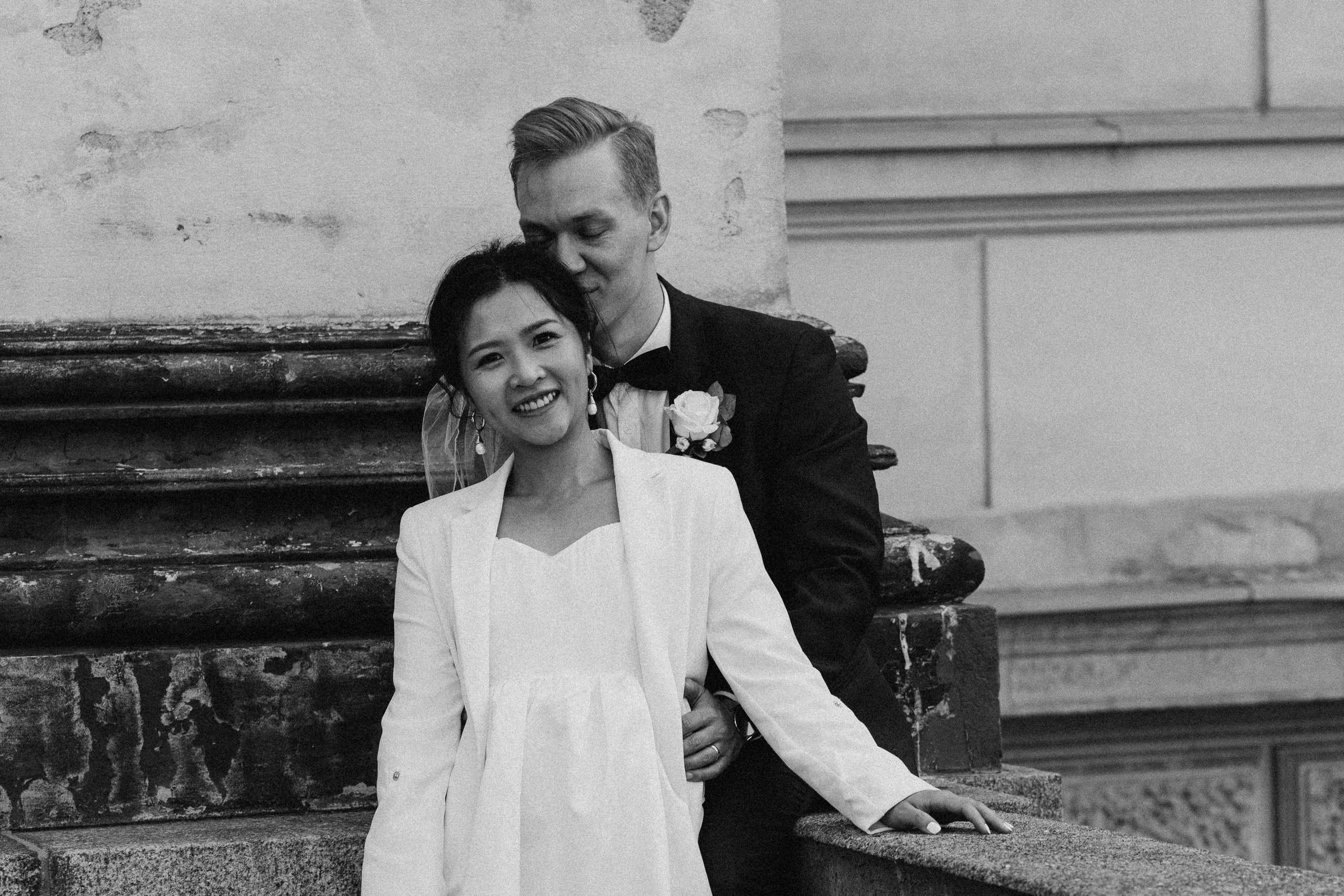 City wedding. Wedding and portrait photographer in Helsinki Vickan O