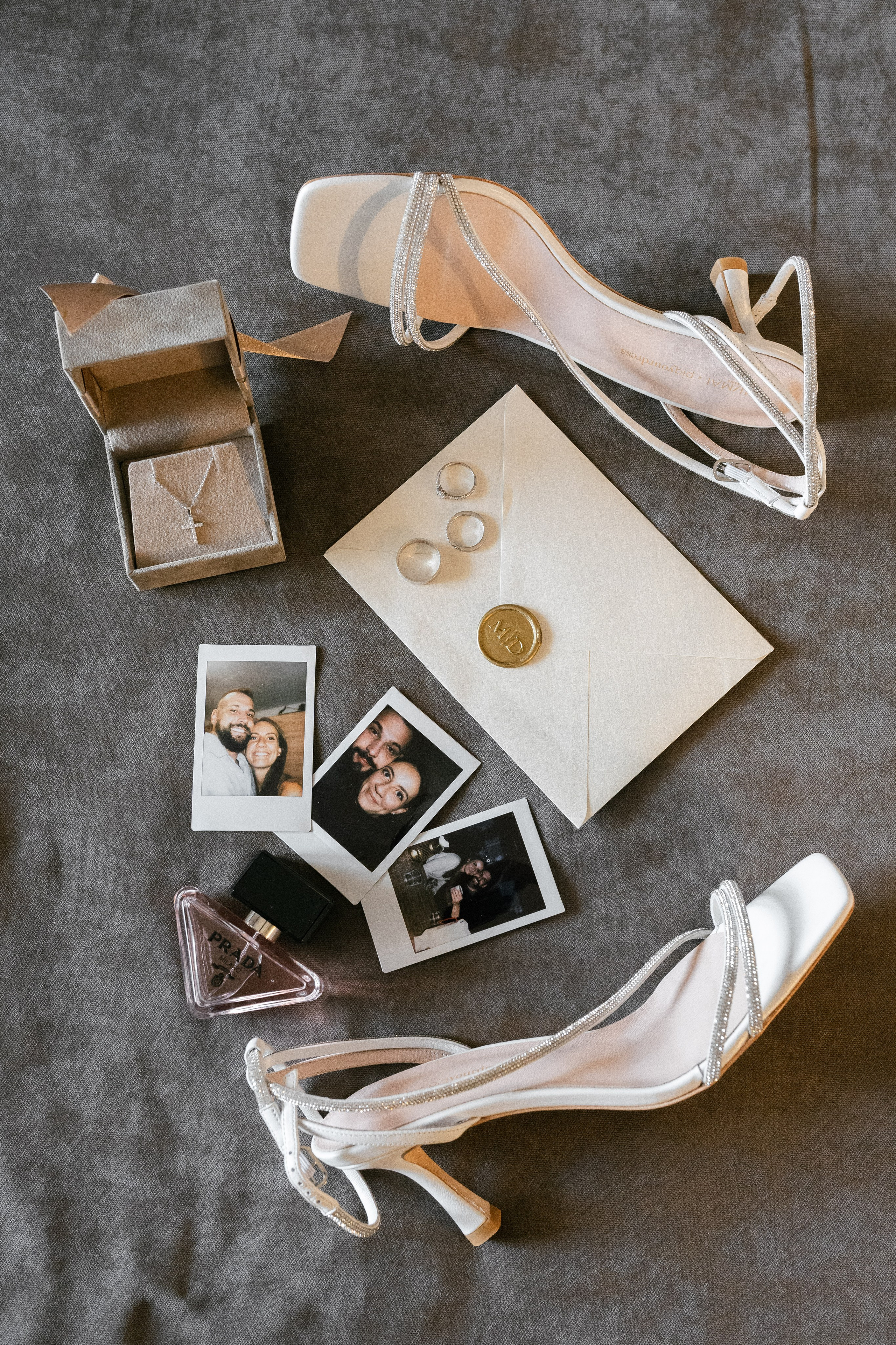 M&D|Between City Lights and Hidden Oasis. Black Sheep Produkcija| Wedding Photography and Wedding Films, based in Kragujevac, Europe / Fotograf i videograf, Kragujevac, Srbija