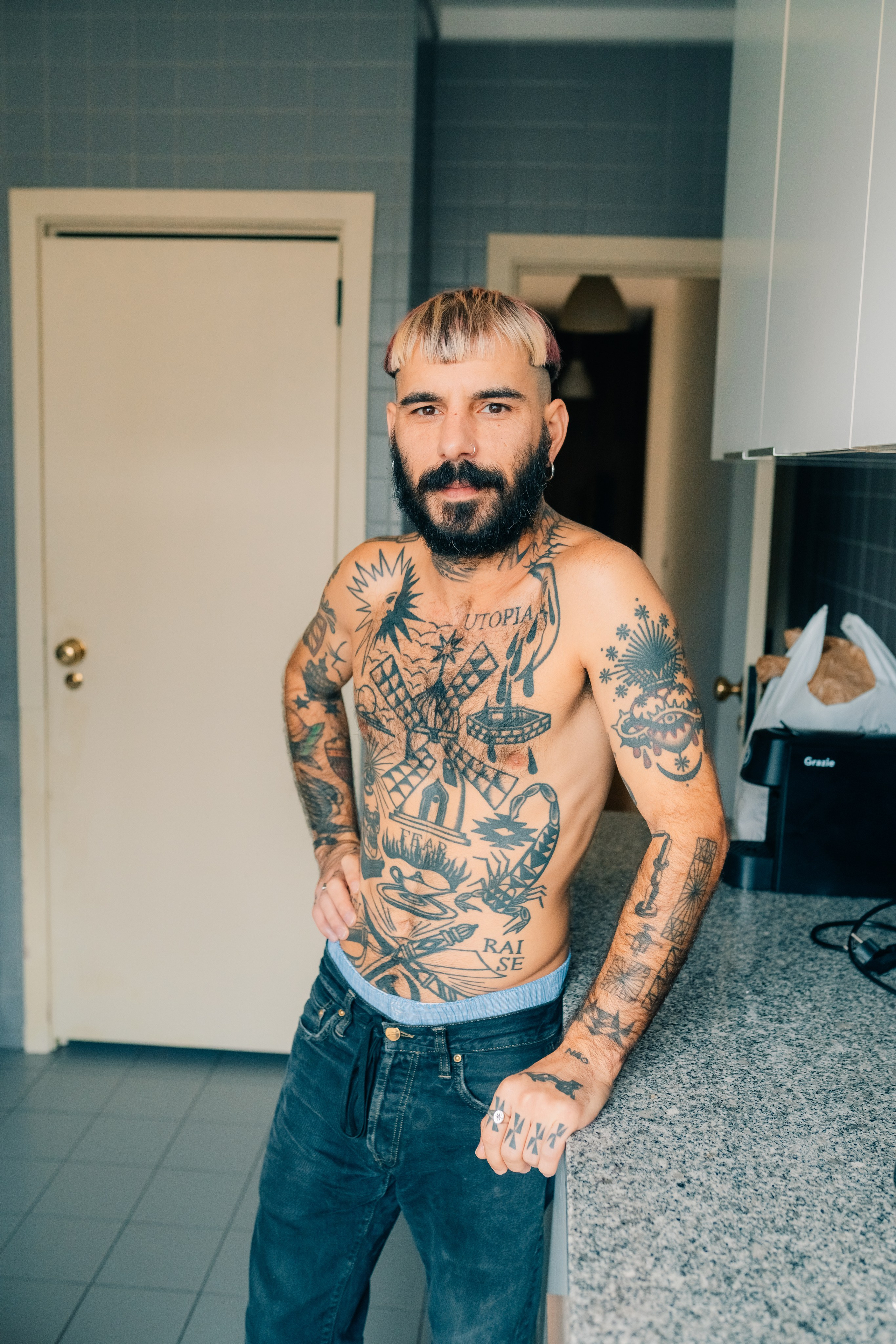 Dani & Rui at their apartment. Мария Шер. Профессиональный фотограф в городе Порту, Португалия