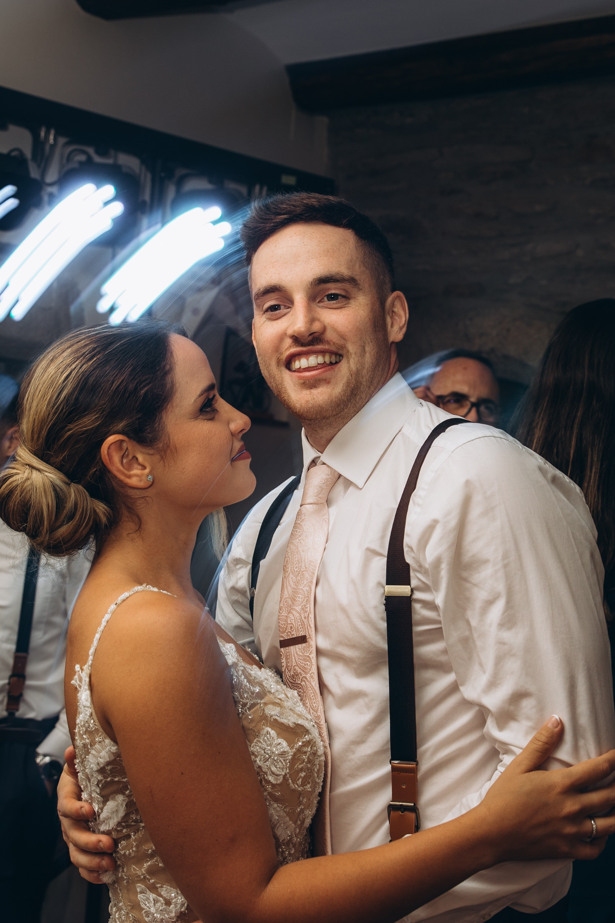 Chloé & Tom. Eugenie Smirnova — wedding, corporate and lifestyle photographer in Toulouse and Southwest France