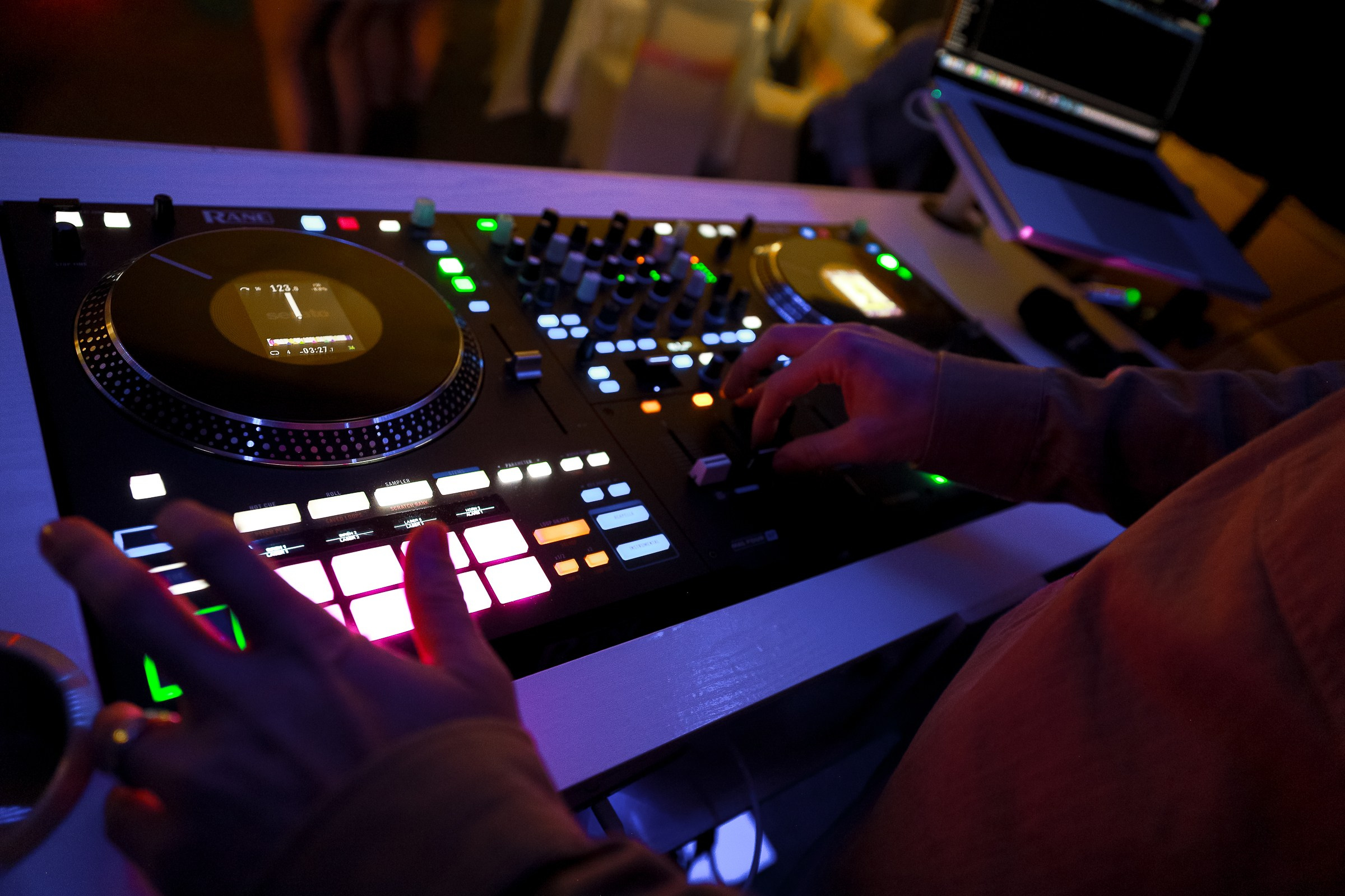 Parties. Https://valphoto.wfolio.pro/