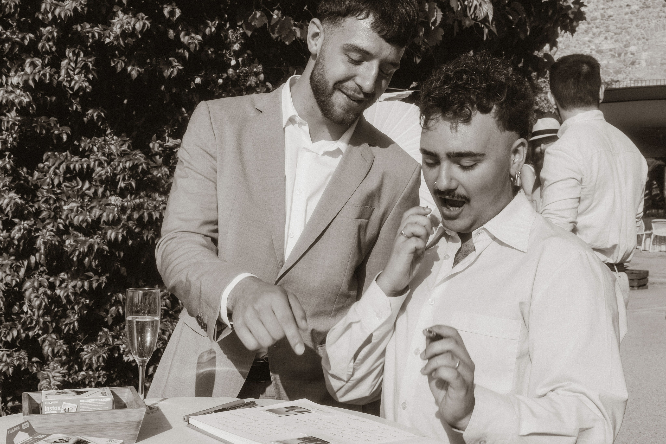 Lauren & Jamie. Hotel Castell d’Emporda. Paola wedding photographer / videographer in Barcelona