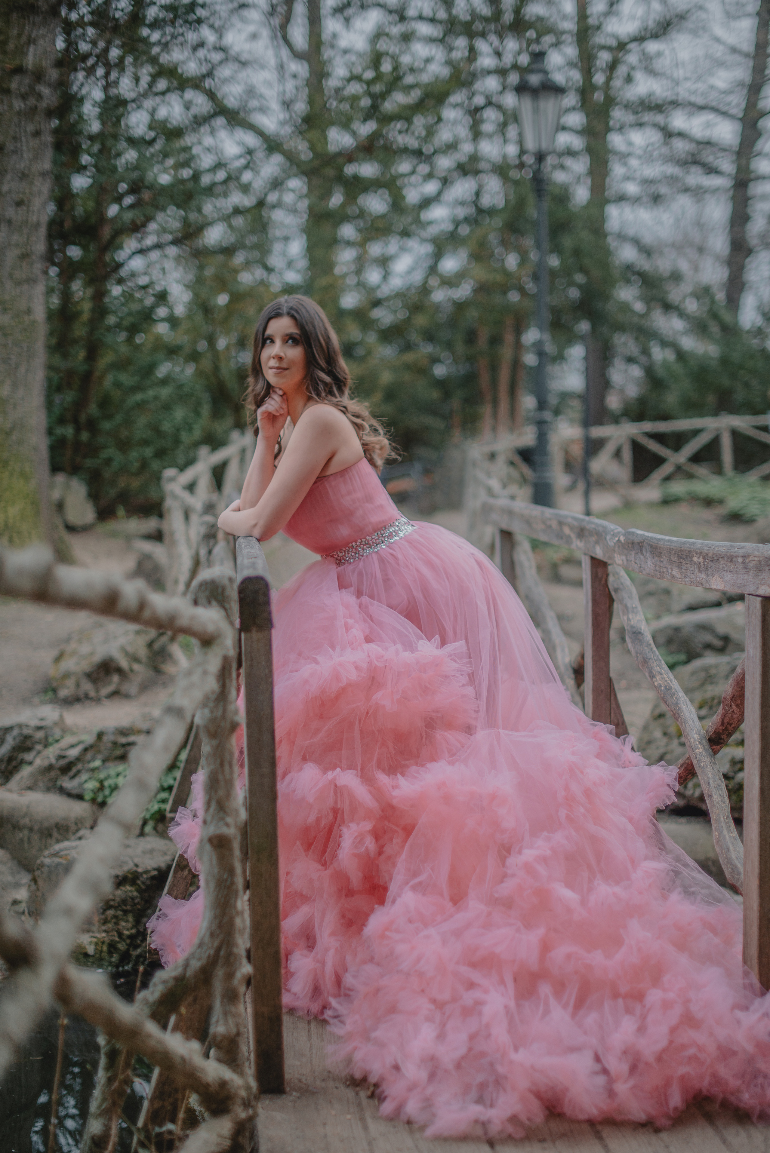 Outdoor portrait photography in Havlíček Gardens in Prague. Professional photographer in Prague Anastasia Haritonova