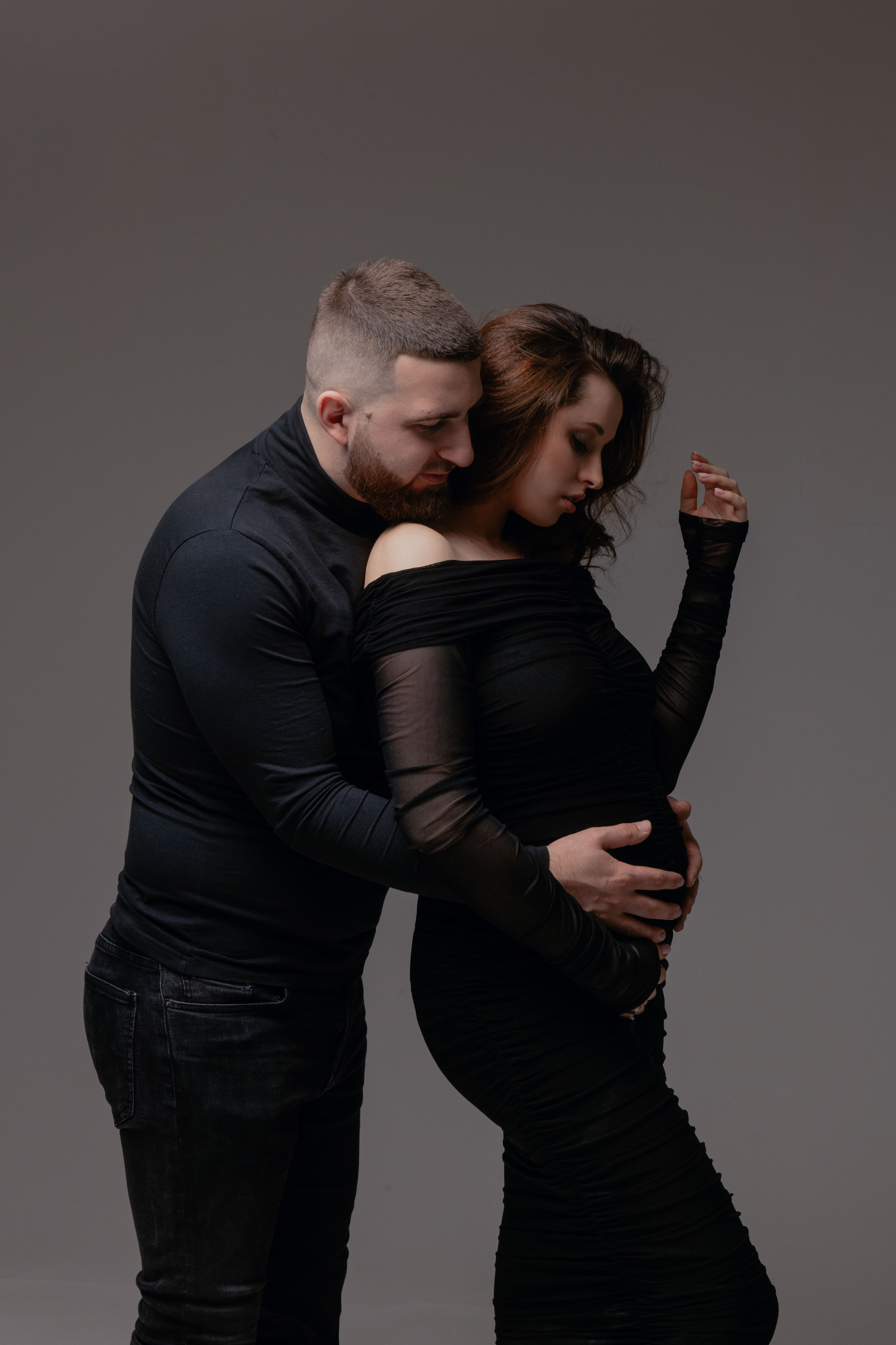 Pregnancy photoshoot in the studio in Prague and Czech Republic. Professional photographer in Prague Anastasia Haritonova