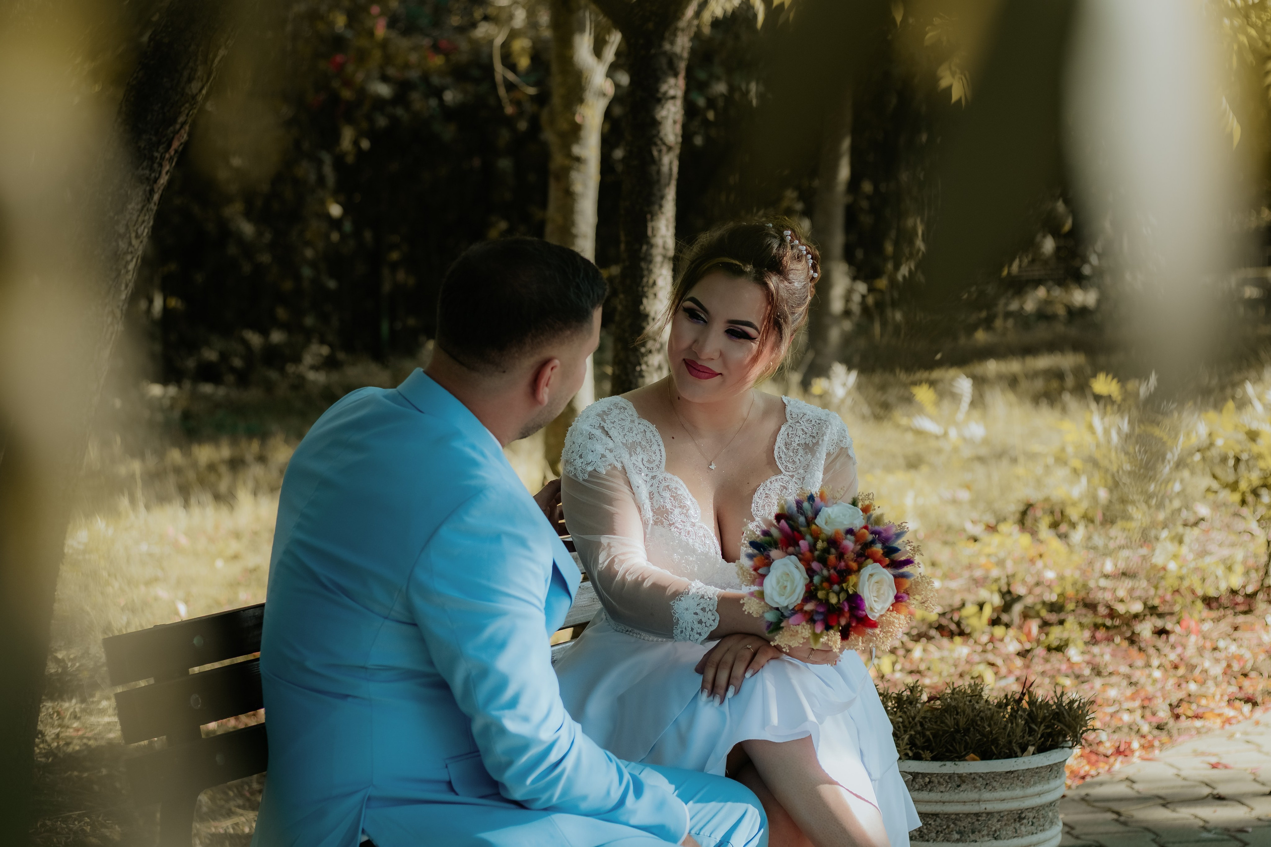 Ramona & Sebi. Fotograf si videograf — evenimente si studio