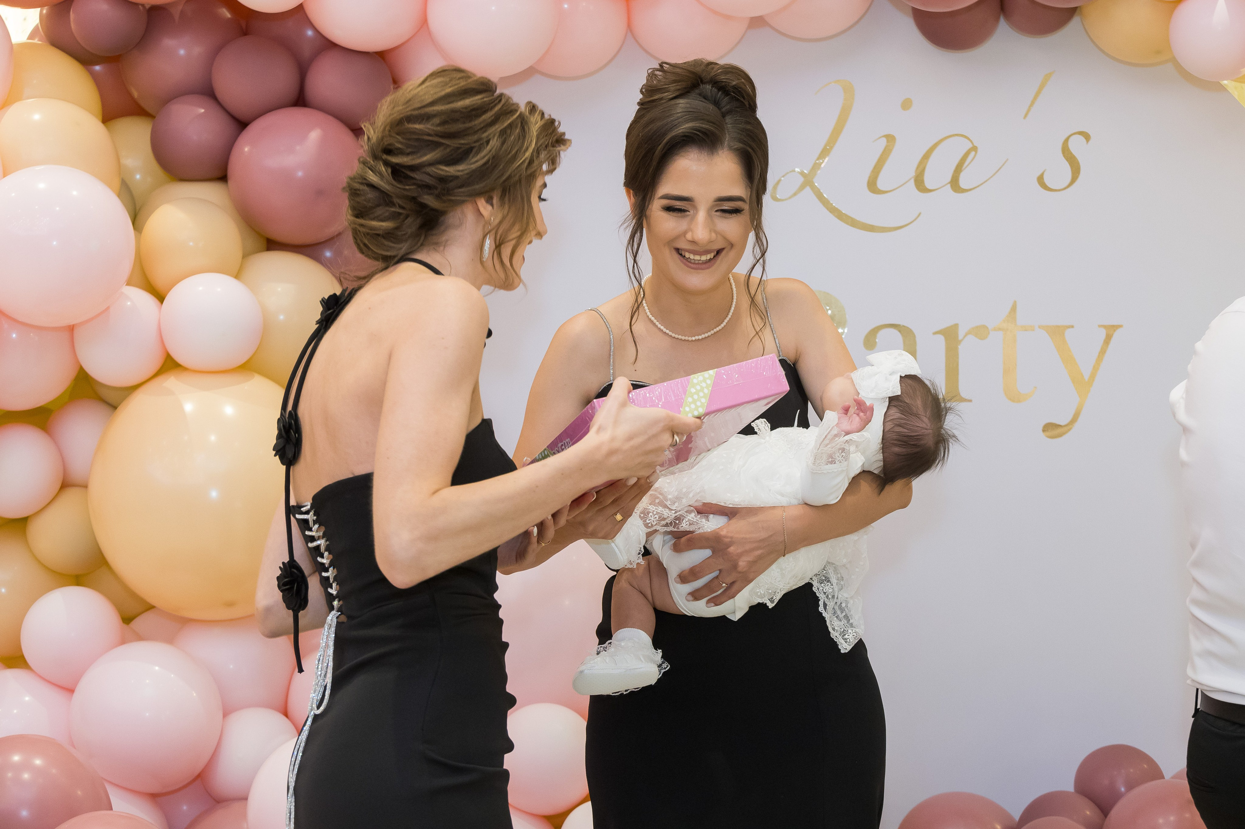 Lya - Foto si video de botez si cumatrie. ✔️ Servicii foto si video in Chisinau Moldova - Cinematic.md