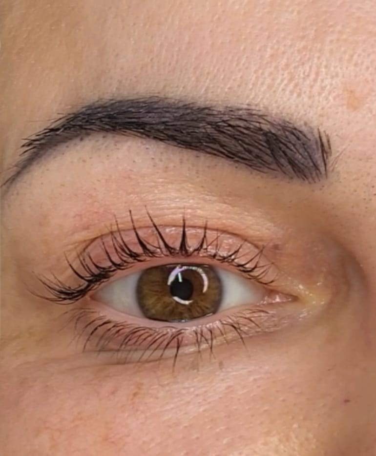Wimpernlifting Stuttgart. Beauty Studio Perfekto