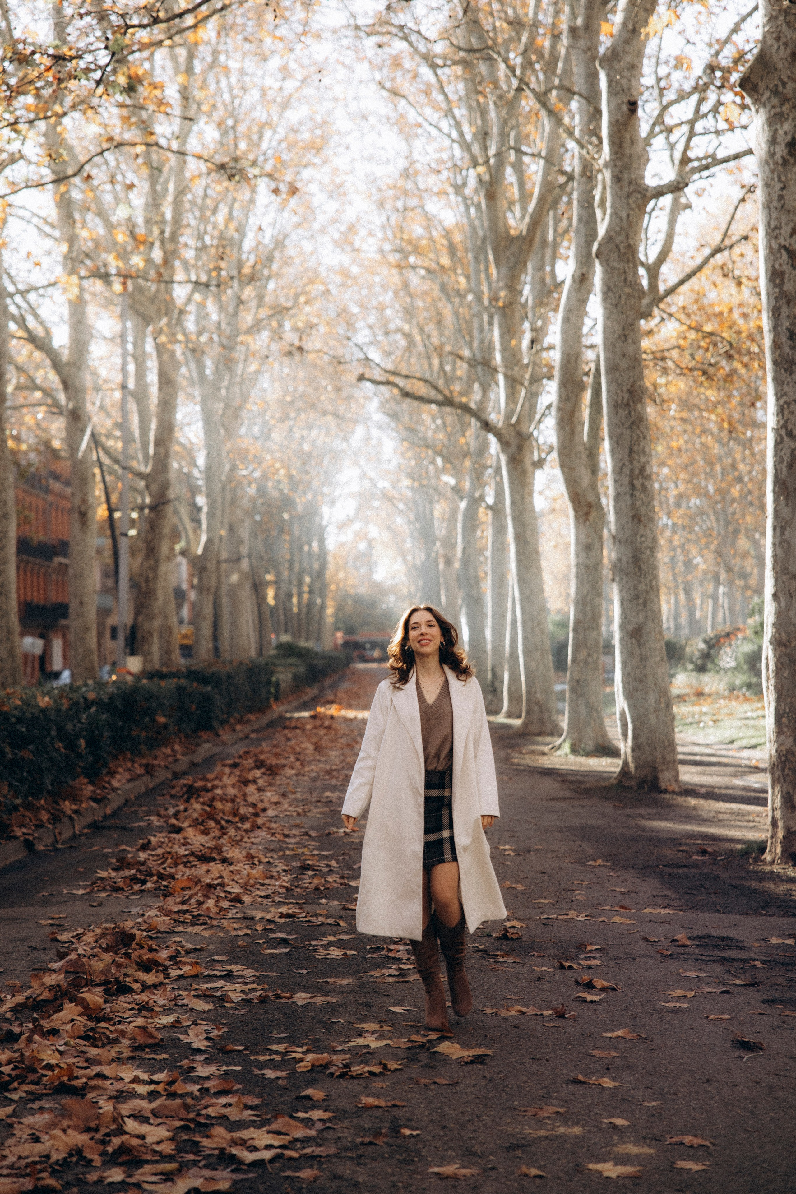 Autumn photoshoot for Elizaveta in Toulouse. Eugenie Smirnova — wedding, corporate and lifestyle photographer in Toulouse and Southwest France