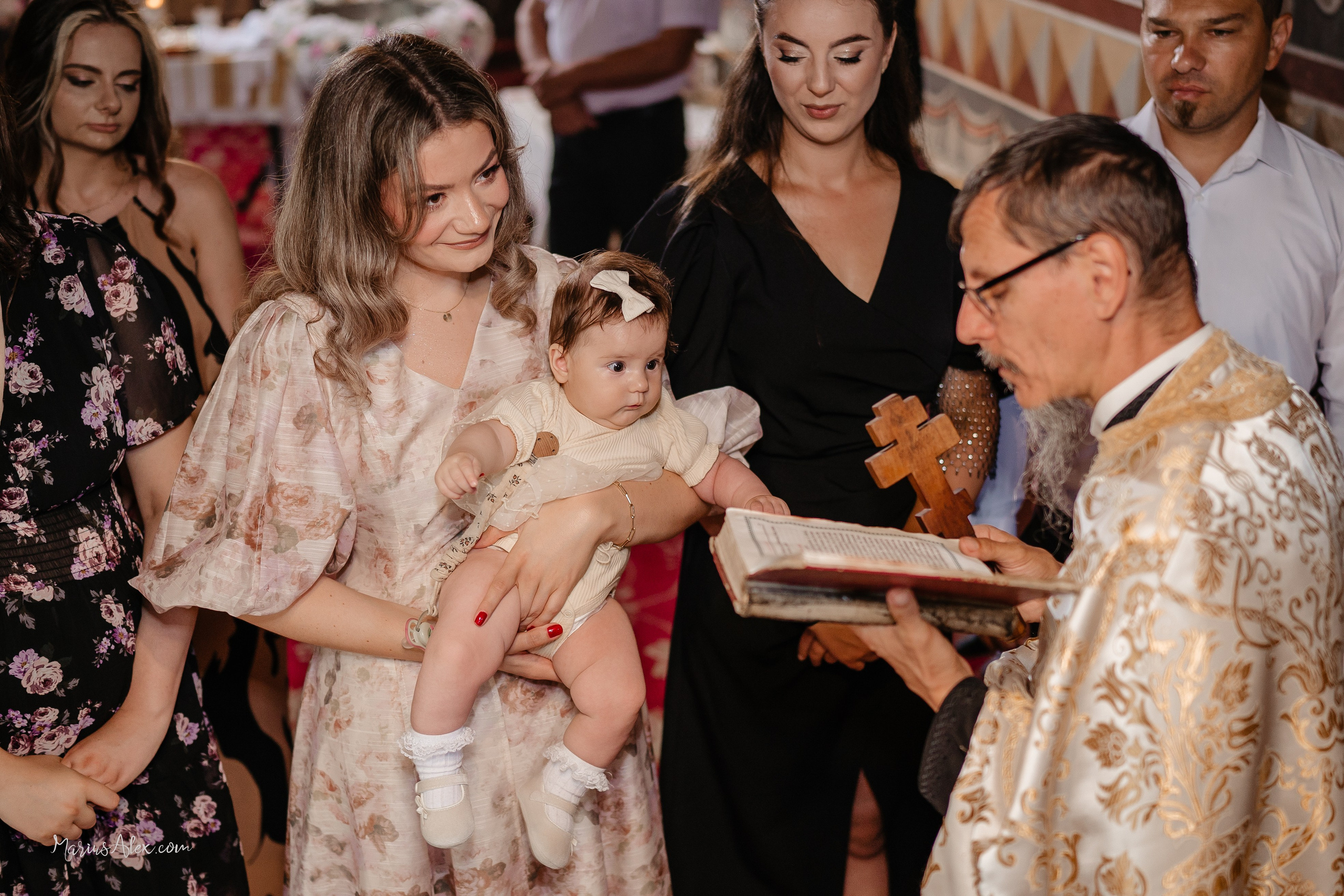 Botezul micutei Olivia Maria. Marius Alex fotograf de eveniment si portret din Suceava