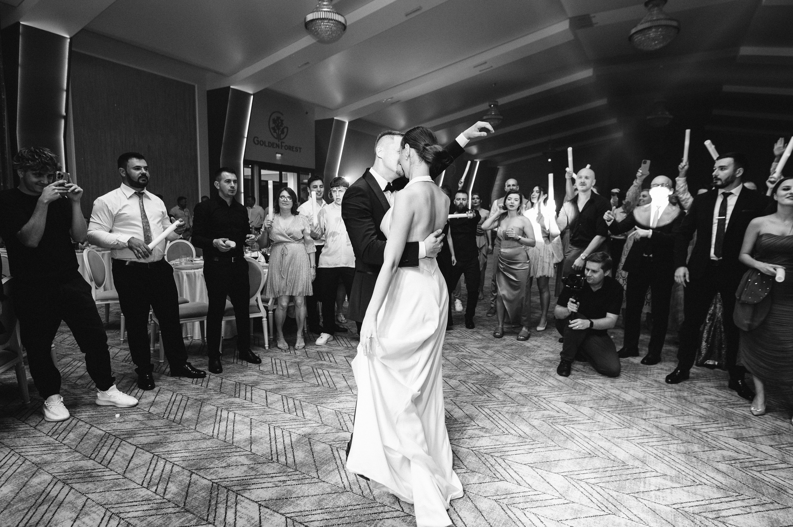 Rodica și Claudiu - O nuntă autentică și plină de emoție la Golden Forest. Valentin Melen - fotograf de nunta 🤍