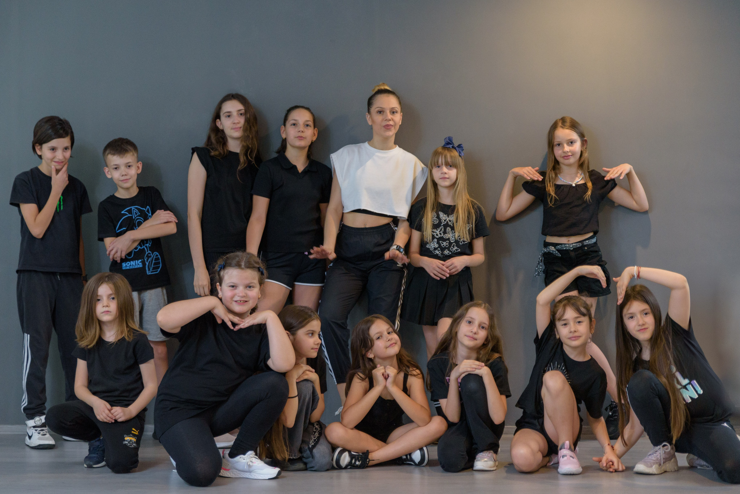 Corporate photographer, business photo session, corporate photographer price, Professional Services for Business Events, Business portraits, photos for events organized by companies, product photography, Bucharest business photos, Bucharest professional photos, Professional portrait photos