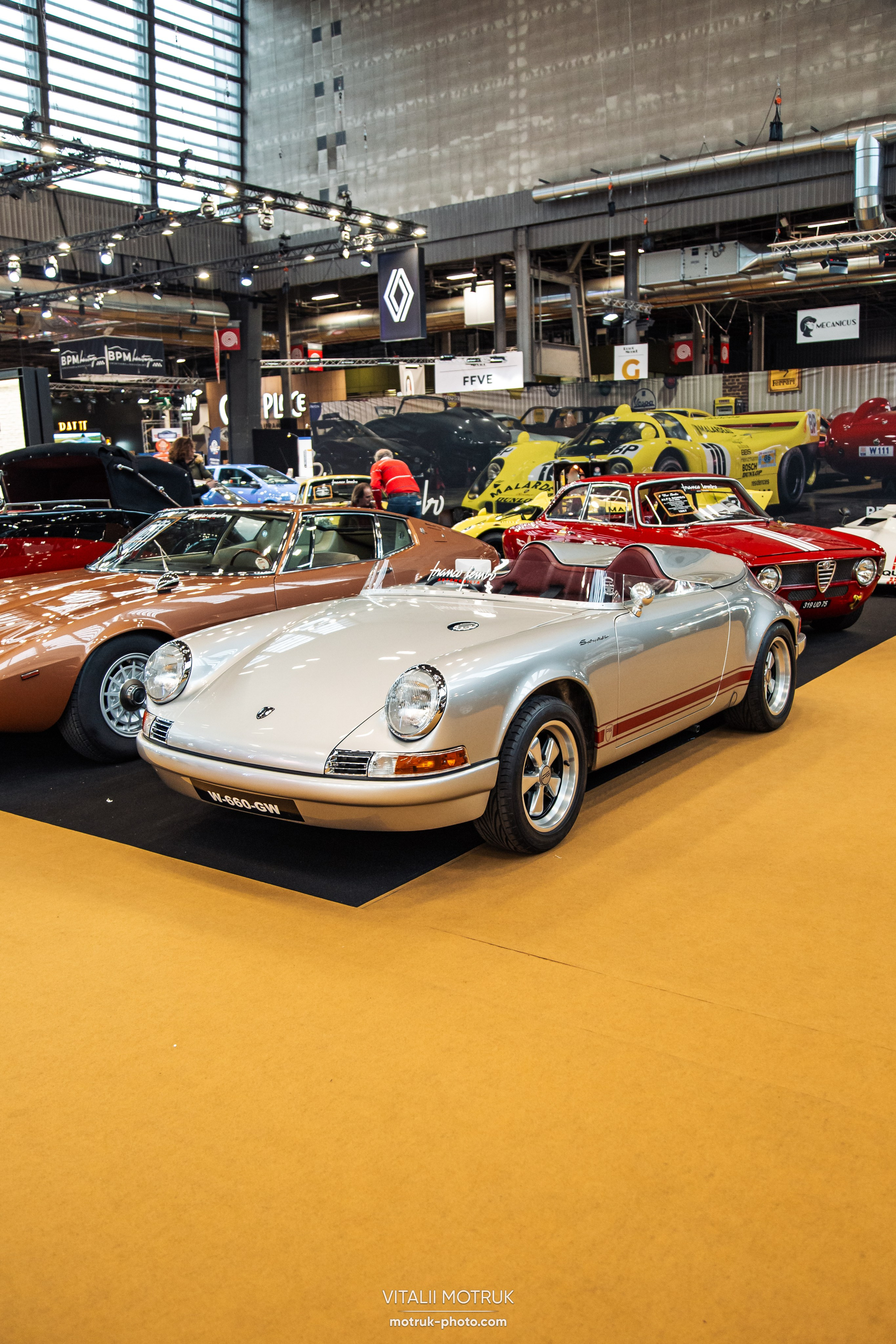 Retromobile 2023. Photographer in Paris — Vitalii Motruk