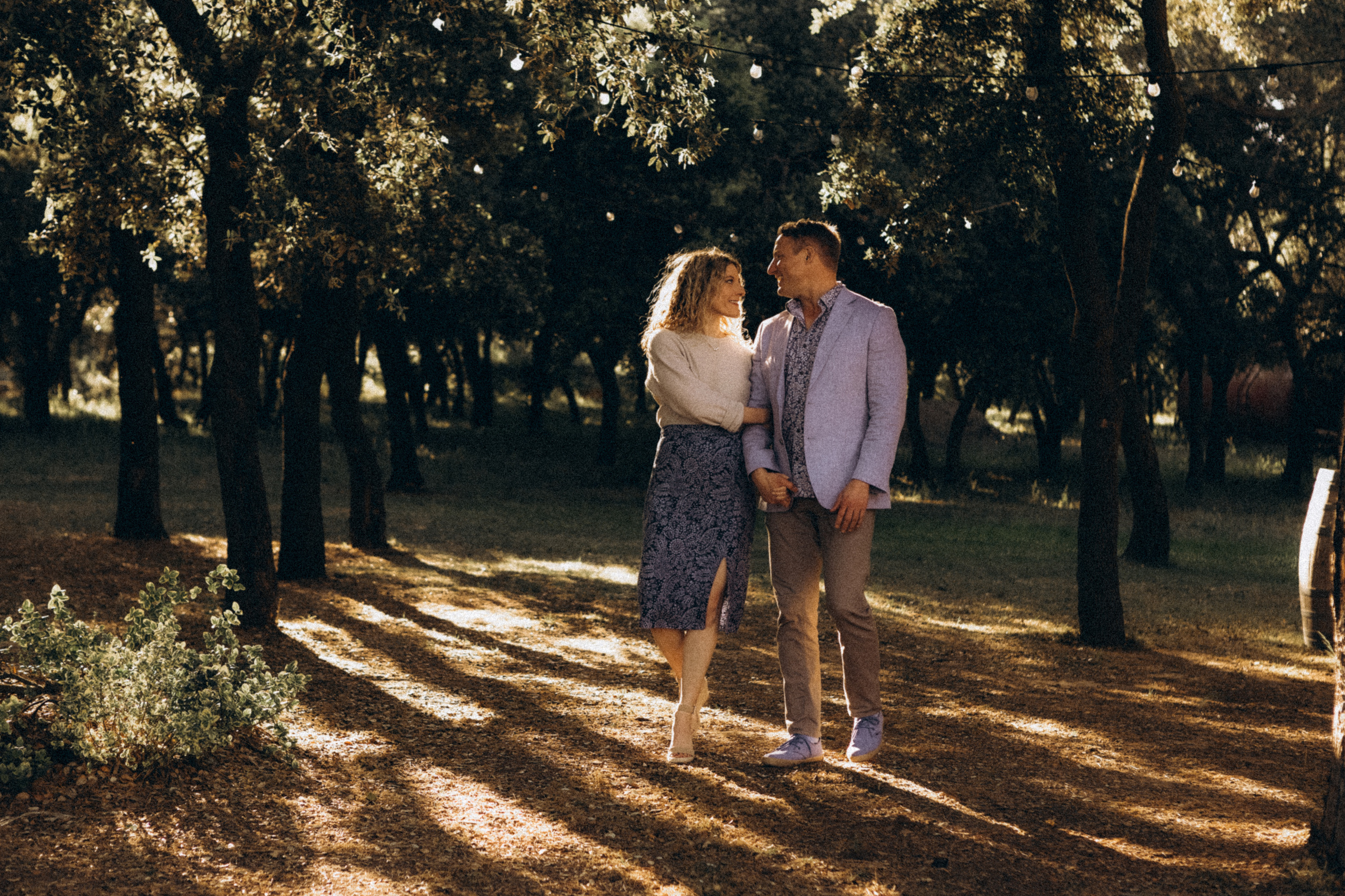 “Surprise engagement”. Eugenie Smirnova — wedding, corporate and lifestyle photographer in Toulouse and Southwest France