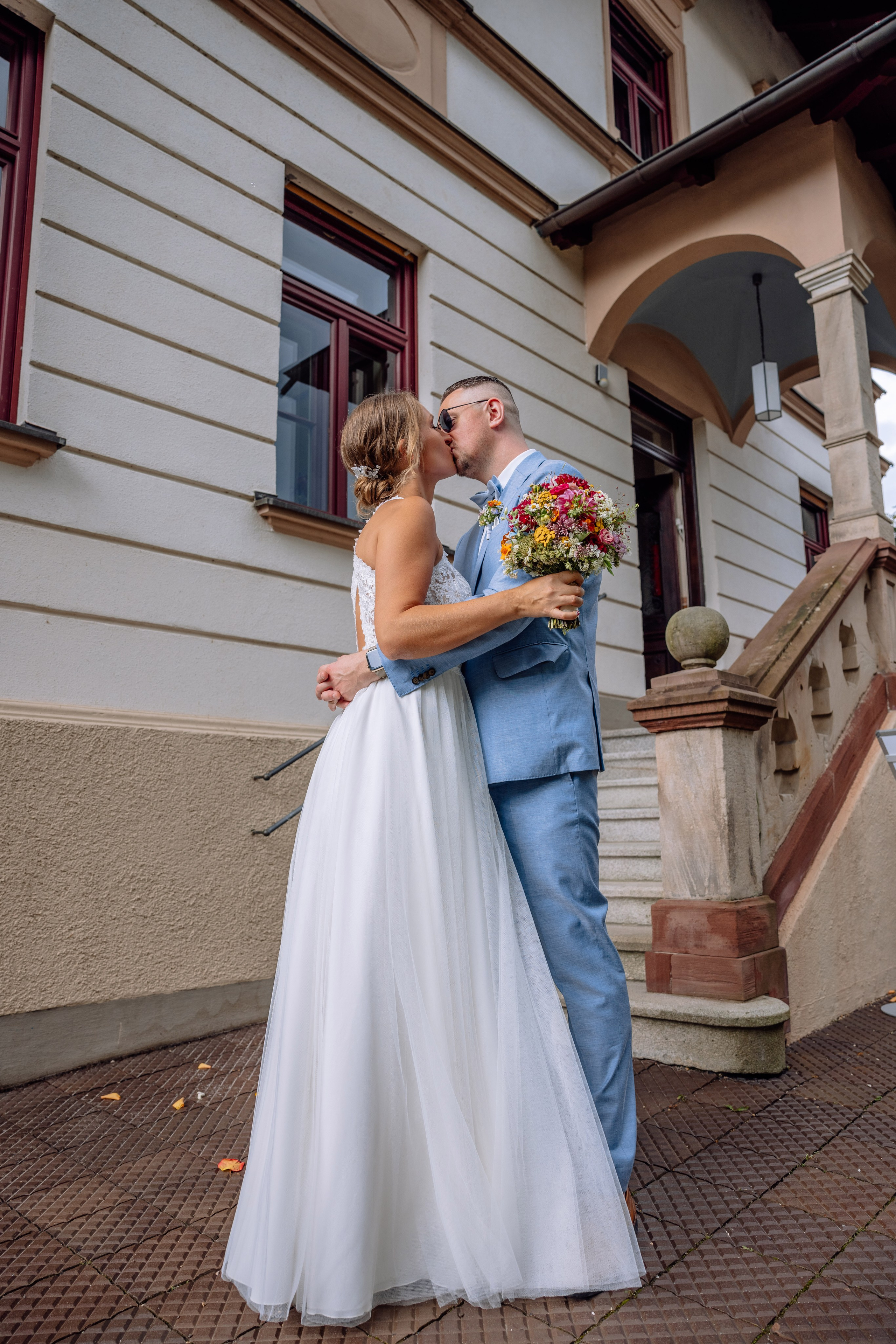Sandra und Kevin: Standesamt Unterföring und Friedensengel. Hochzeitsfotograf München Taufe Familienfotograf Tanja Mauke