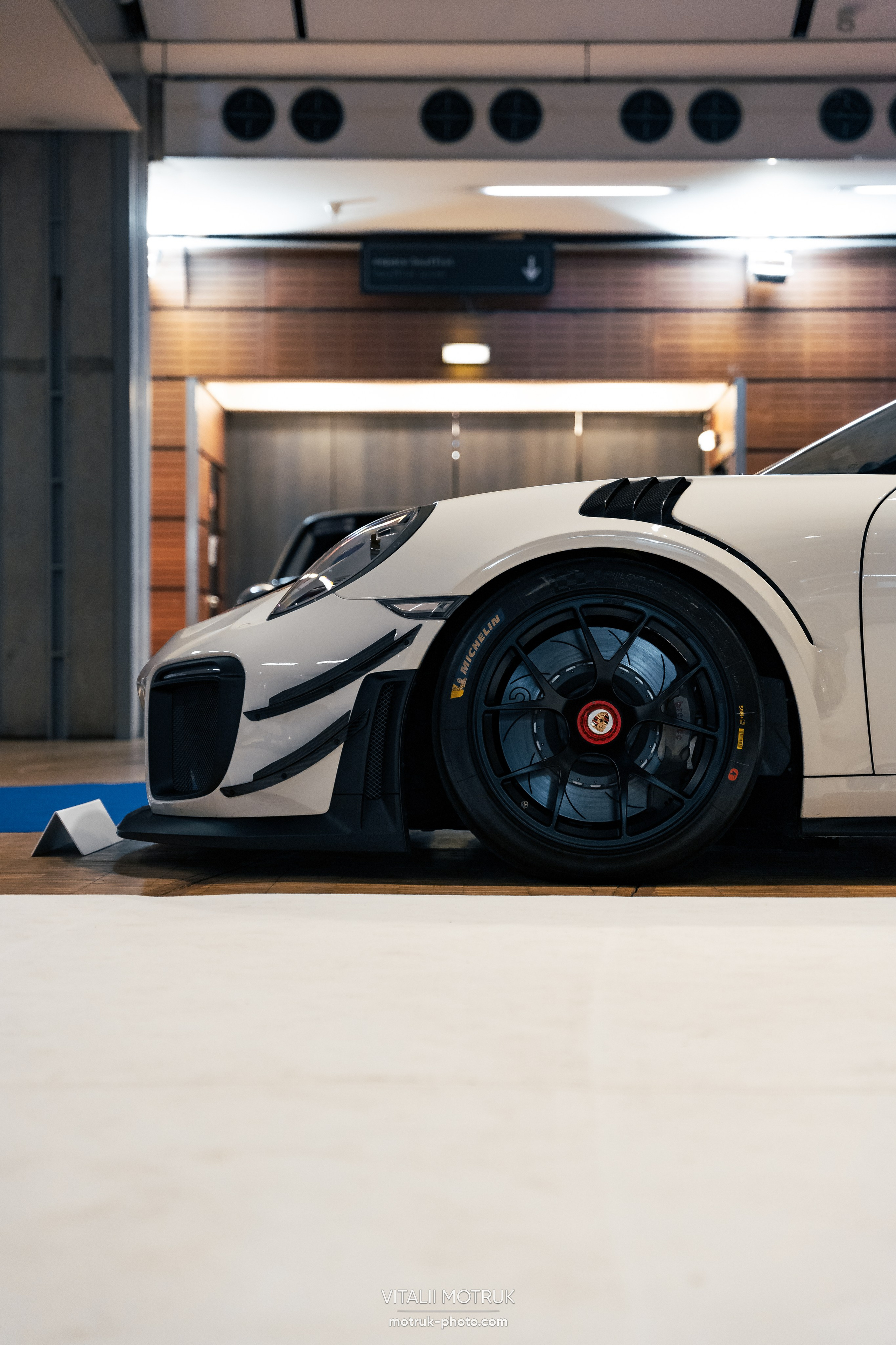 RM Sothebys 2025. Photographe de voitures à Paris — Vitalii Motruk