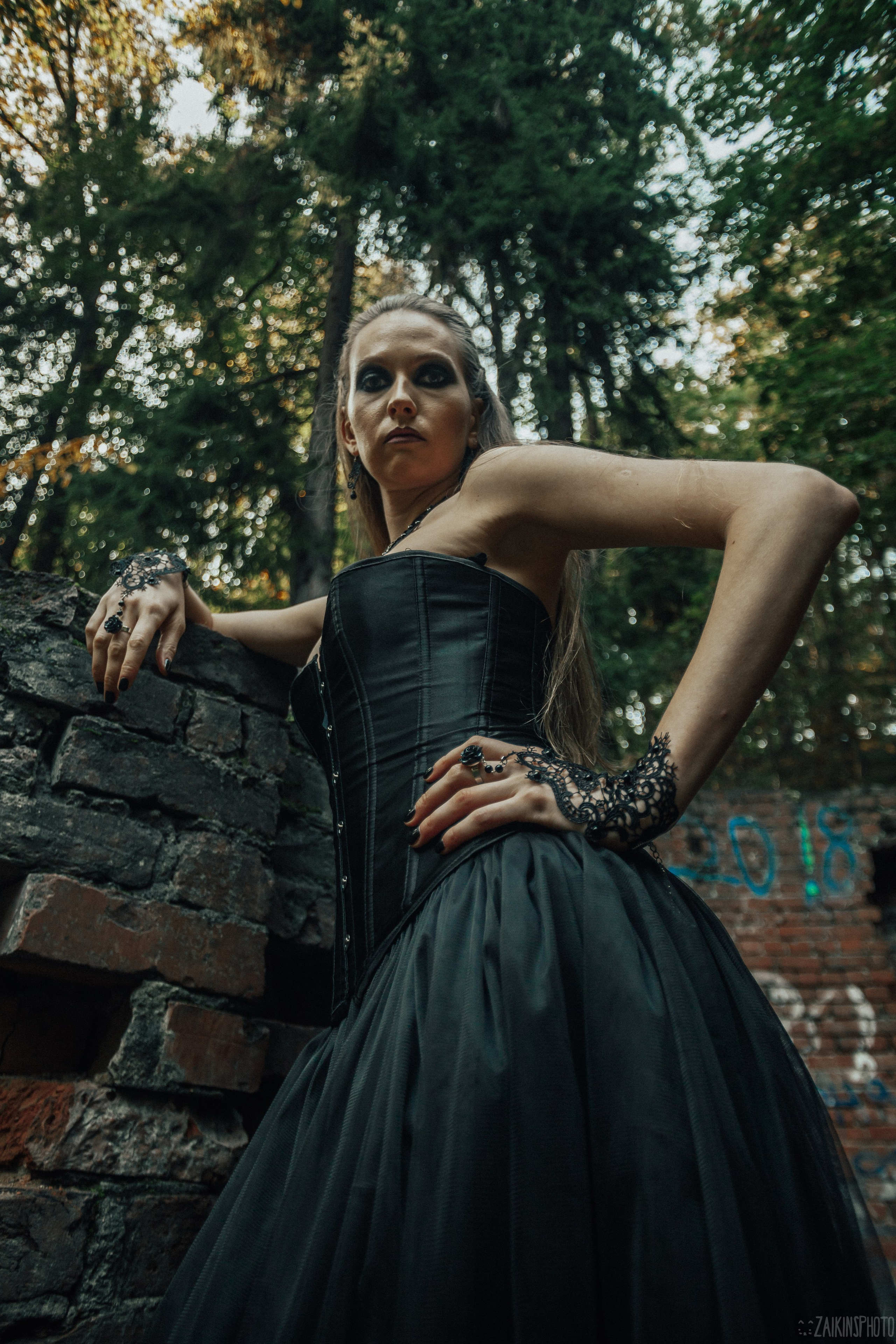 The Dark Autumn. Main