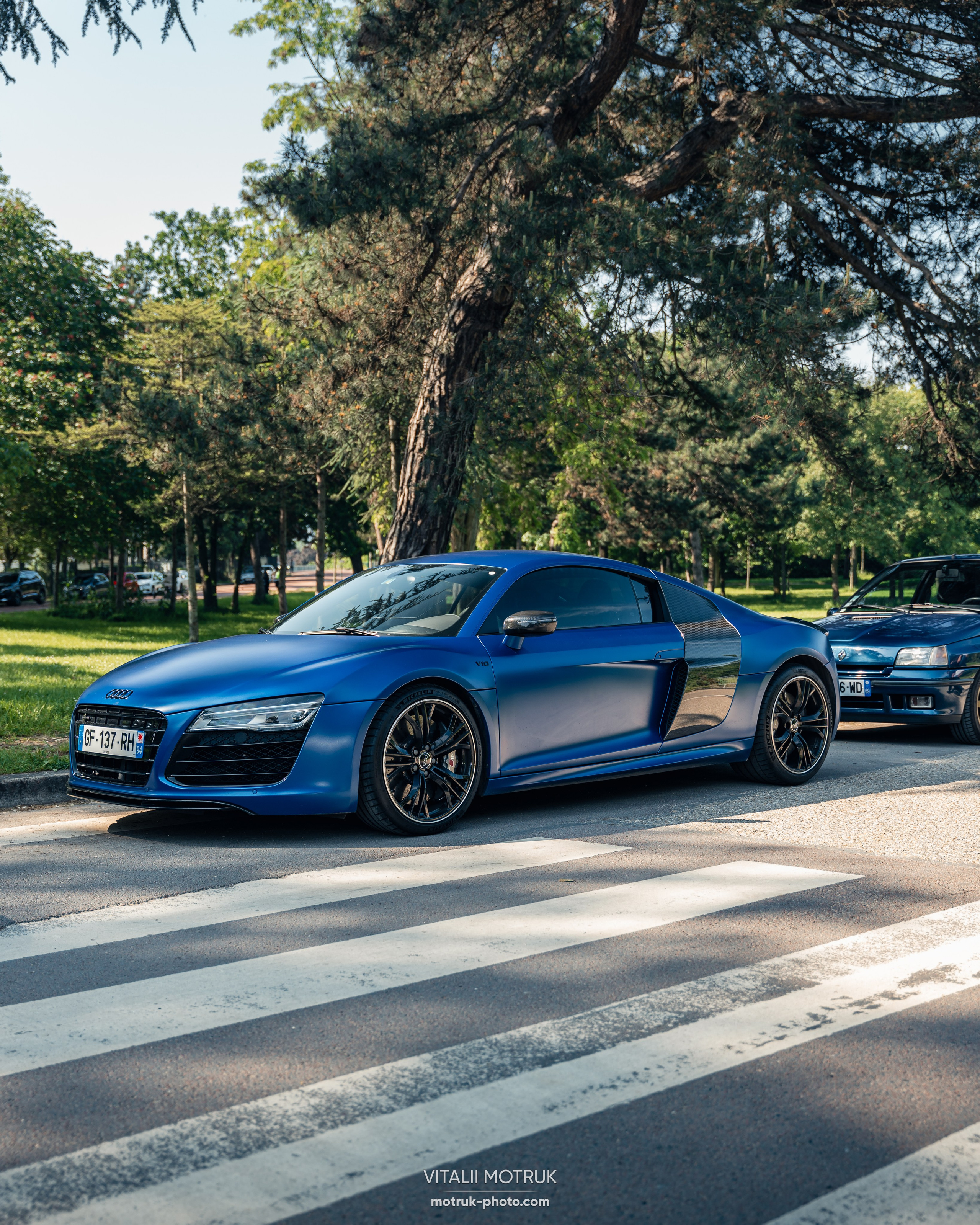 Rassemblement Auteuil 20 mai 2024. Photographe de voitures à Paris — Vitalii Motruk