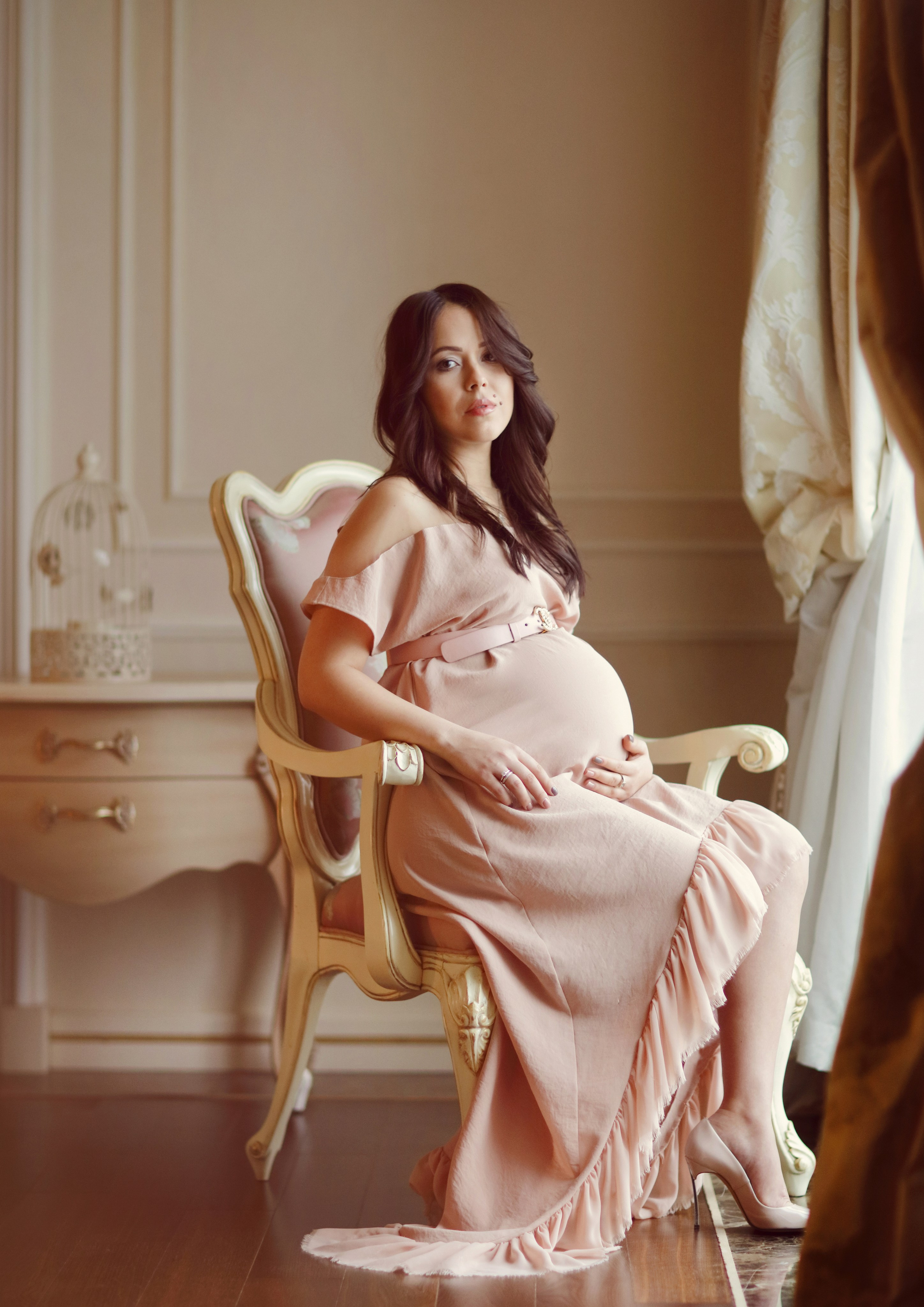 Pregnancy. Luxury wedding, portrait, family photographer over Europe