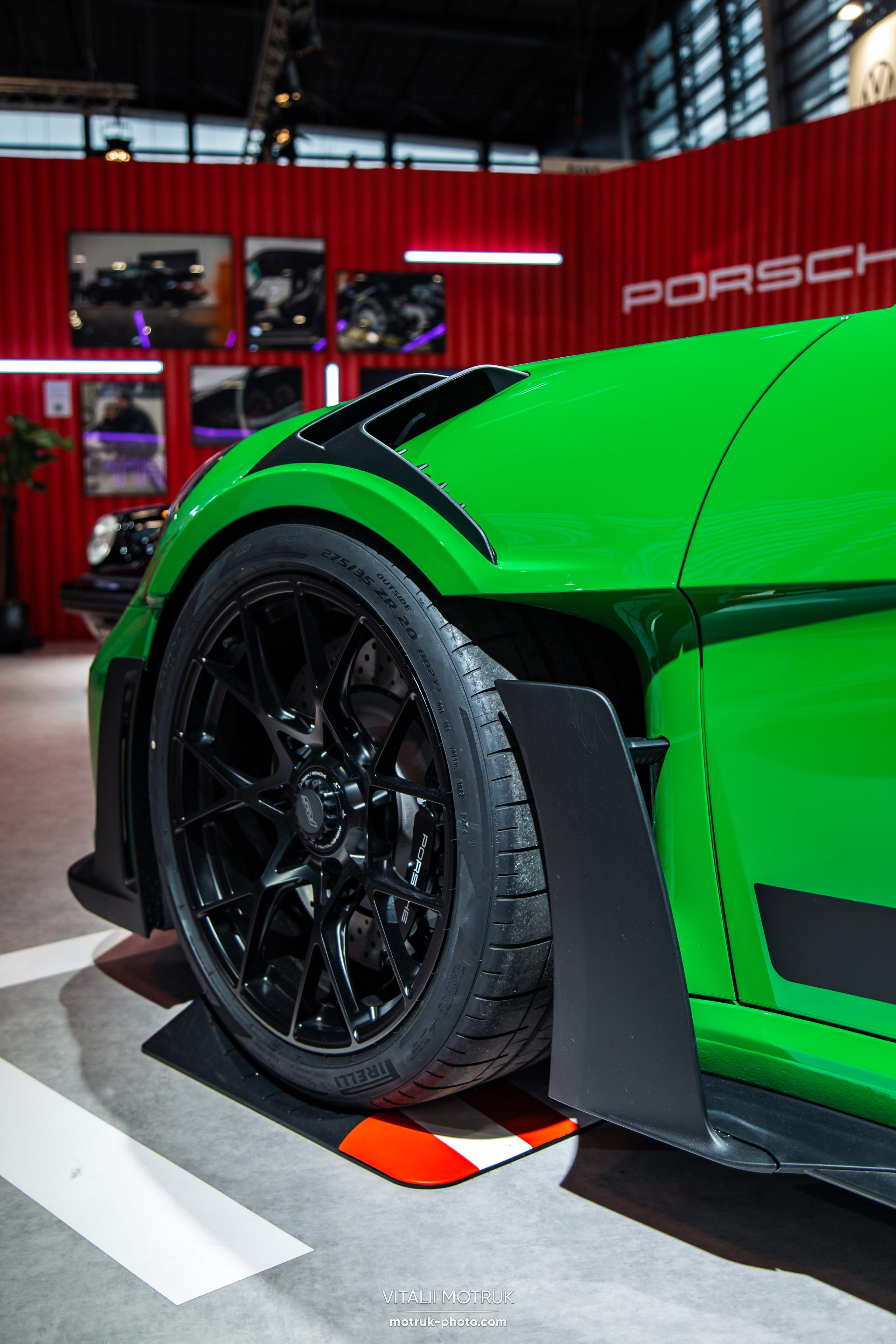 Retromobile 2023. Photographer in Paris — Vitalii Motruk