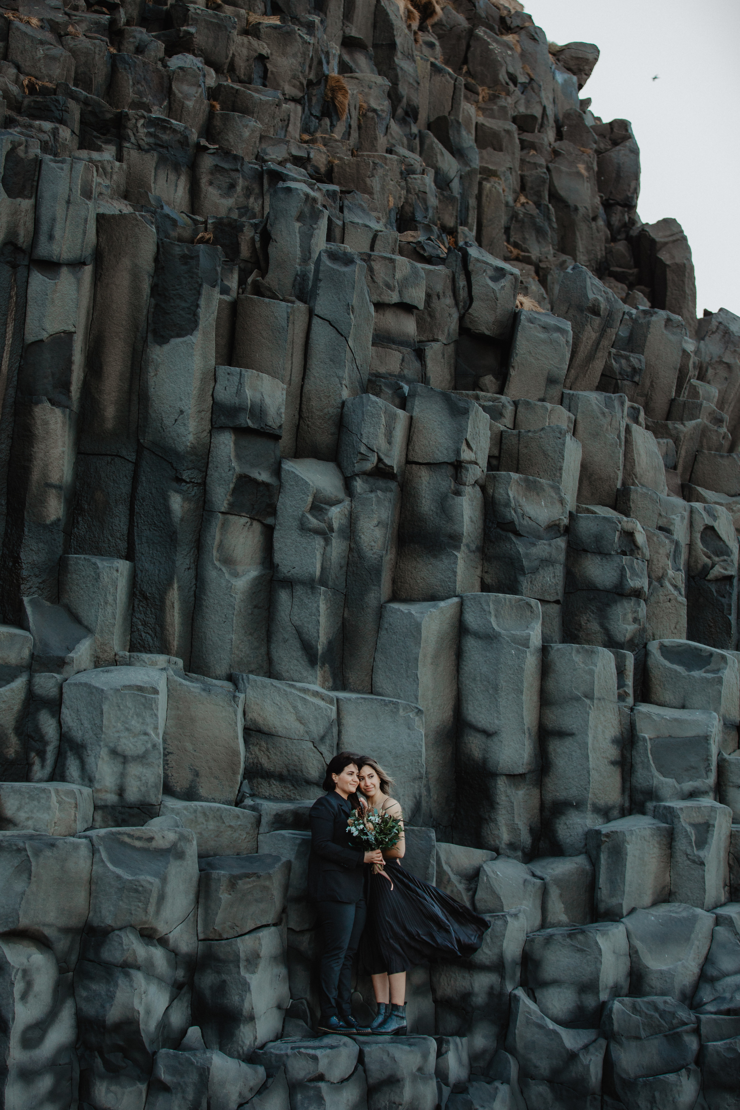 Sunrise elopement at black sand beach in Iceland. Iceland elopement photo and video | Nikolaichik Photo