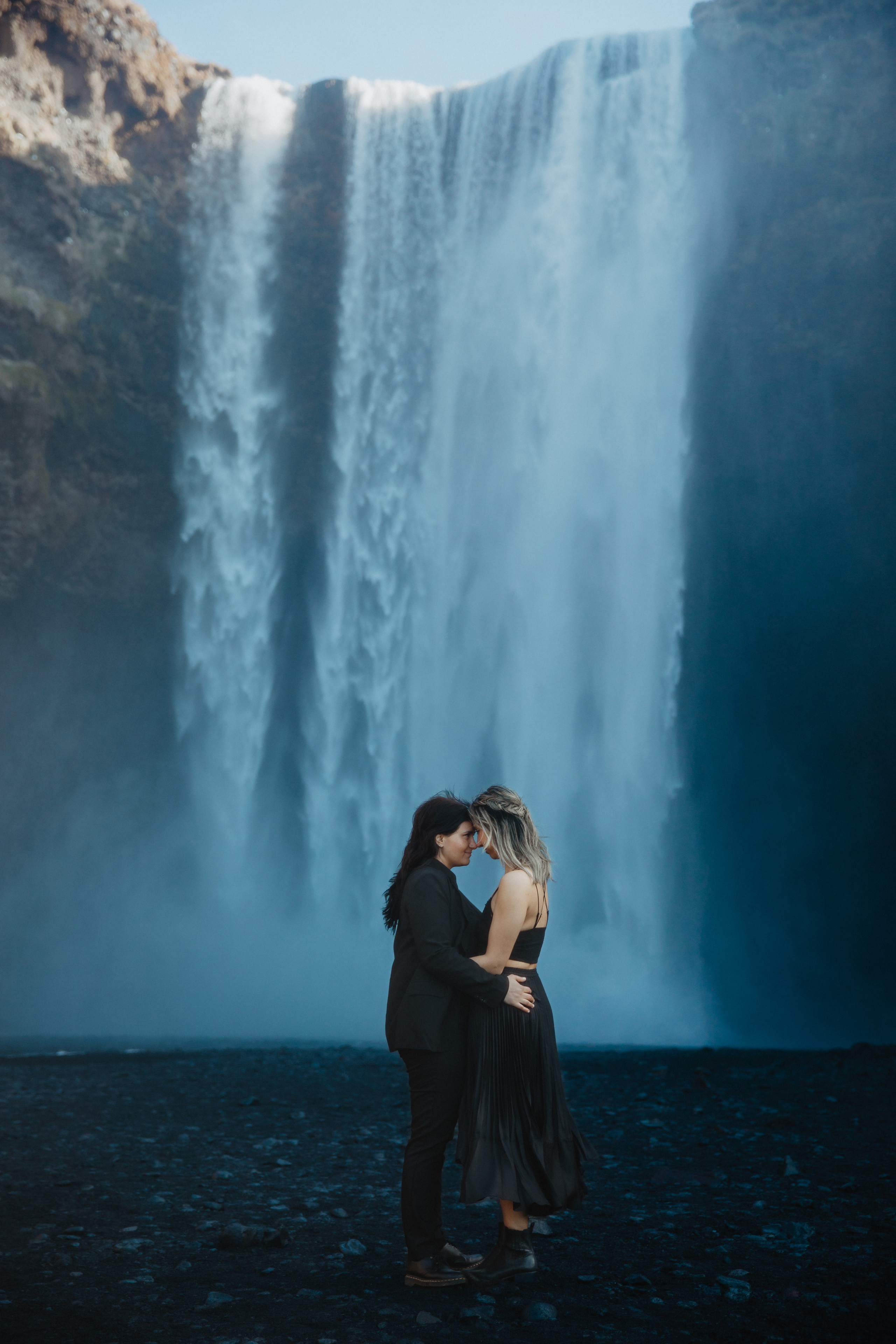 Sunrise elopement at black sand beach in Iceland. Iceland elopement photo and video | Nikolaichik Photo