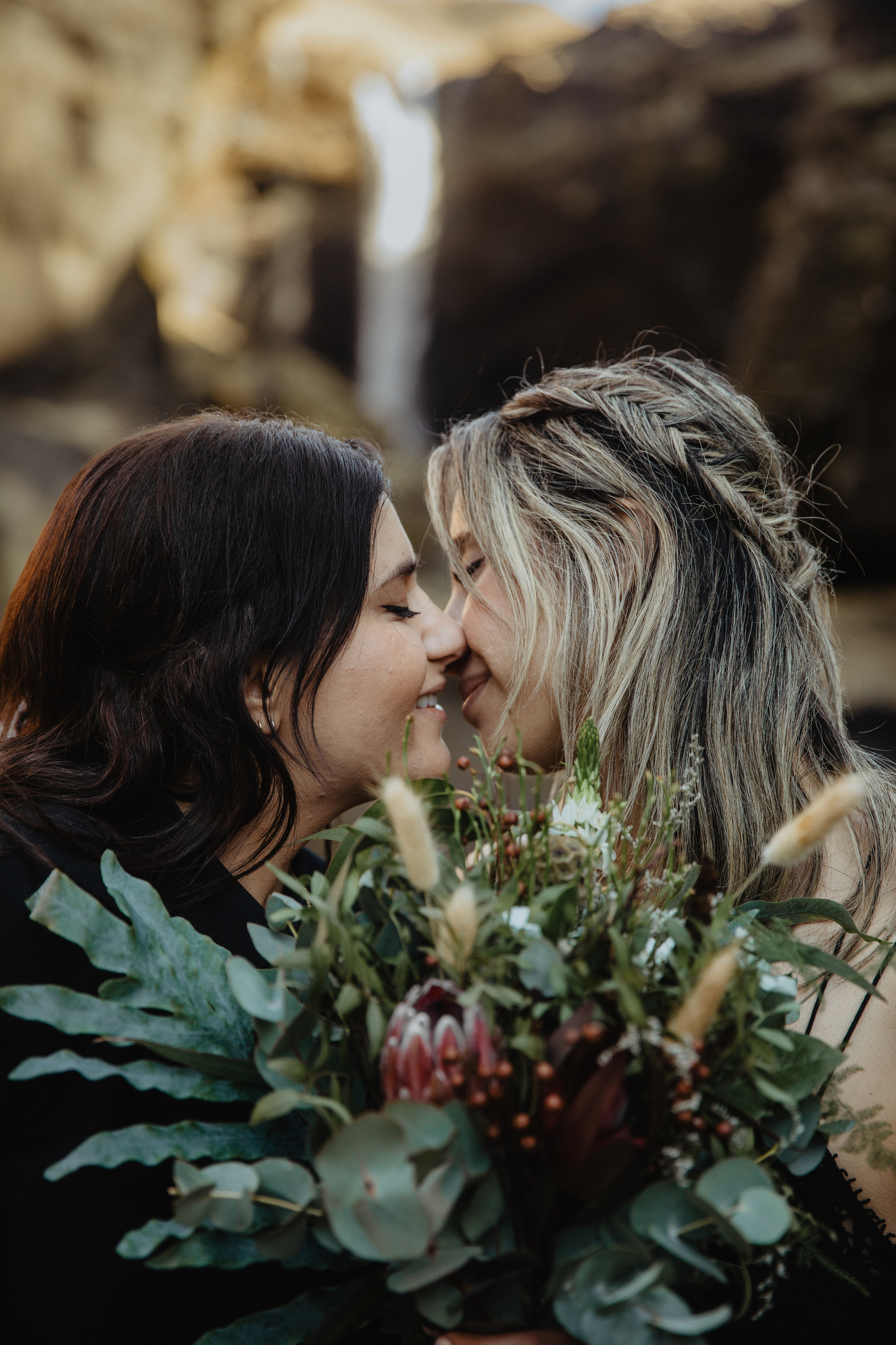 Sunrise elopement at black sand beach in Iceland. Iceland elopement photo and video | Nikolaichik Photo