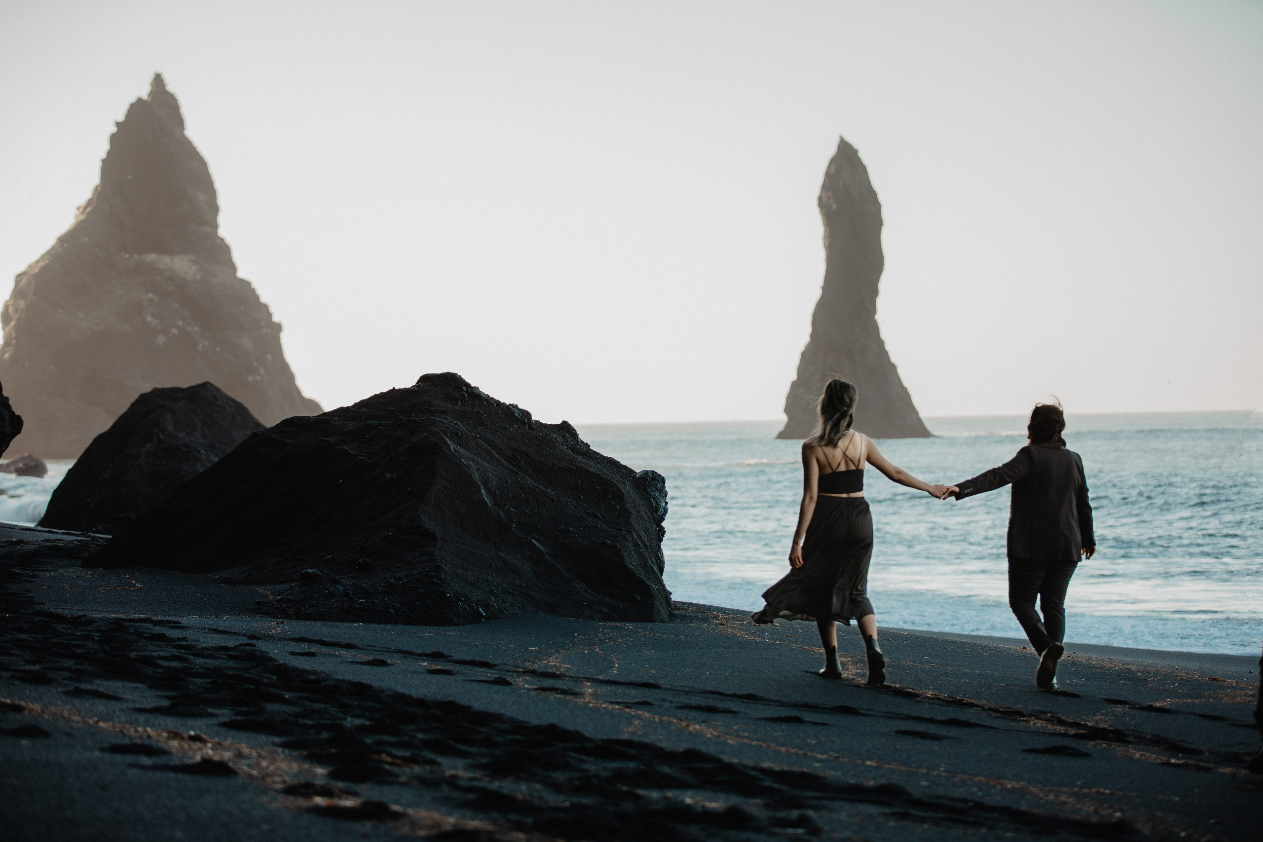 Sunrise elopement at black sand beach in Iceland. Iceland elopement photo and video | Nikolaichik Photo