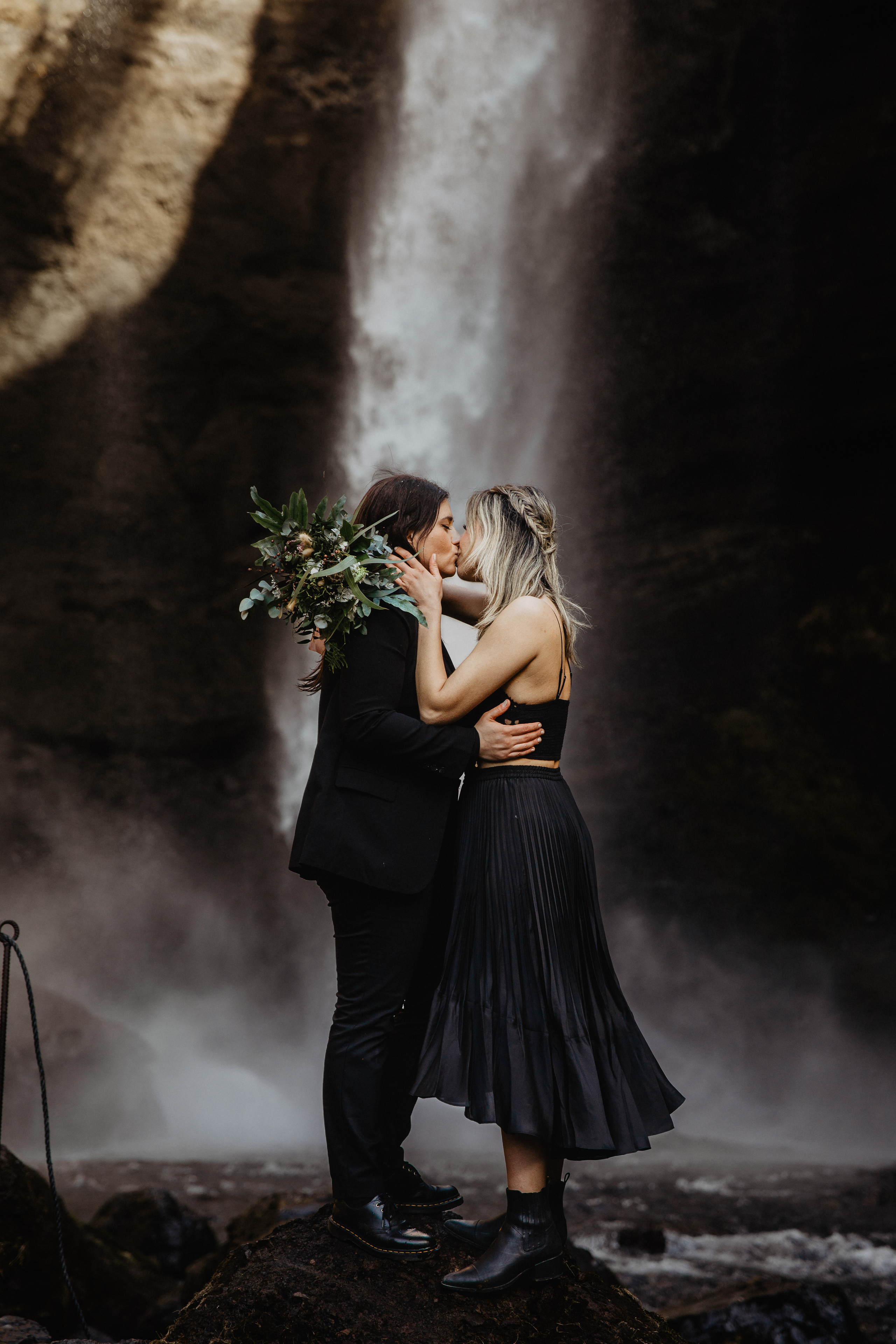 Sunrise elopement at black sand beach in Iceland. Iceland elopement photo and video | Nikolaichik Photo