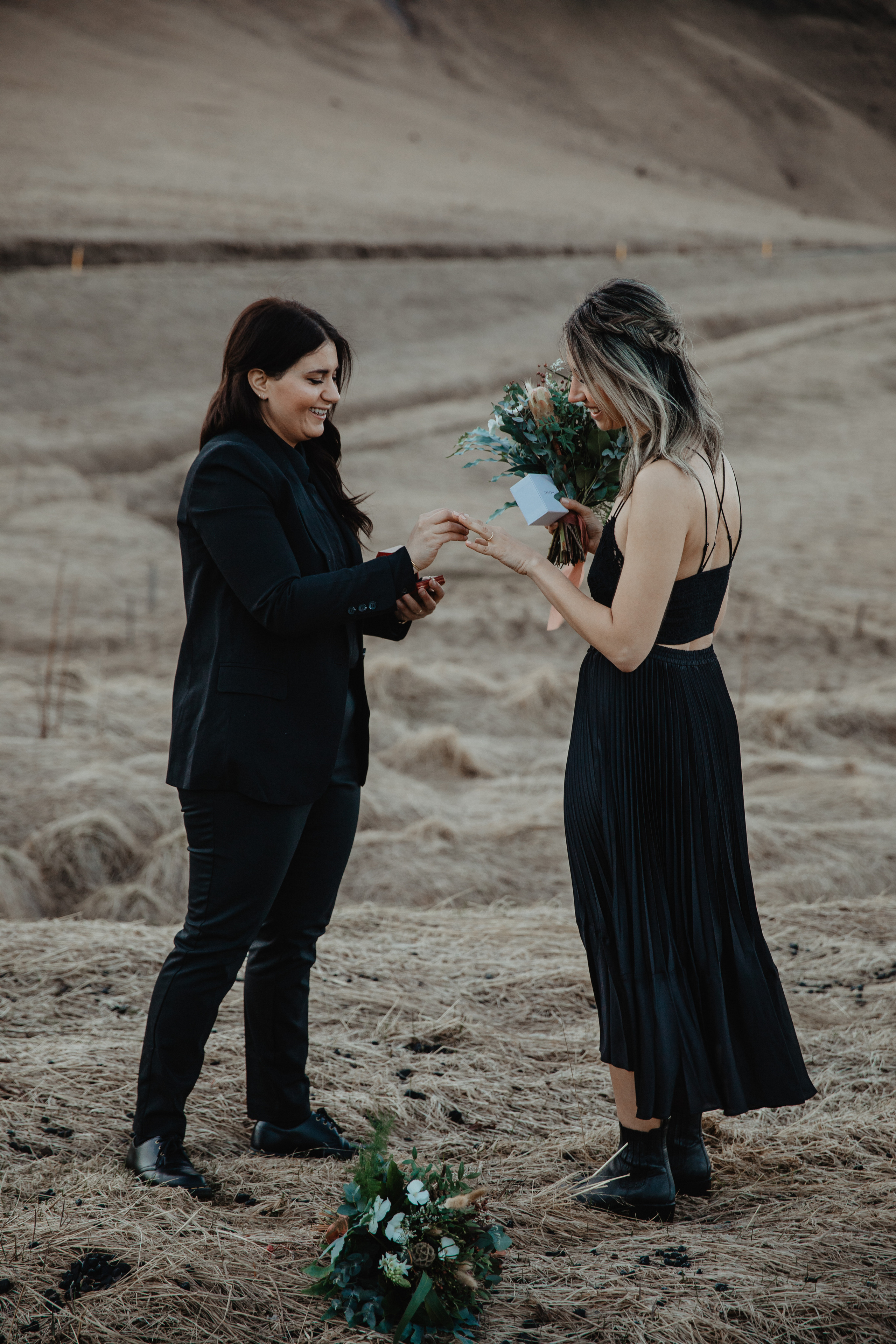 Sunrise elopement at black sand beach in Iceland. Iceland elopement photo and video | Nikolaichik Photo